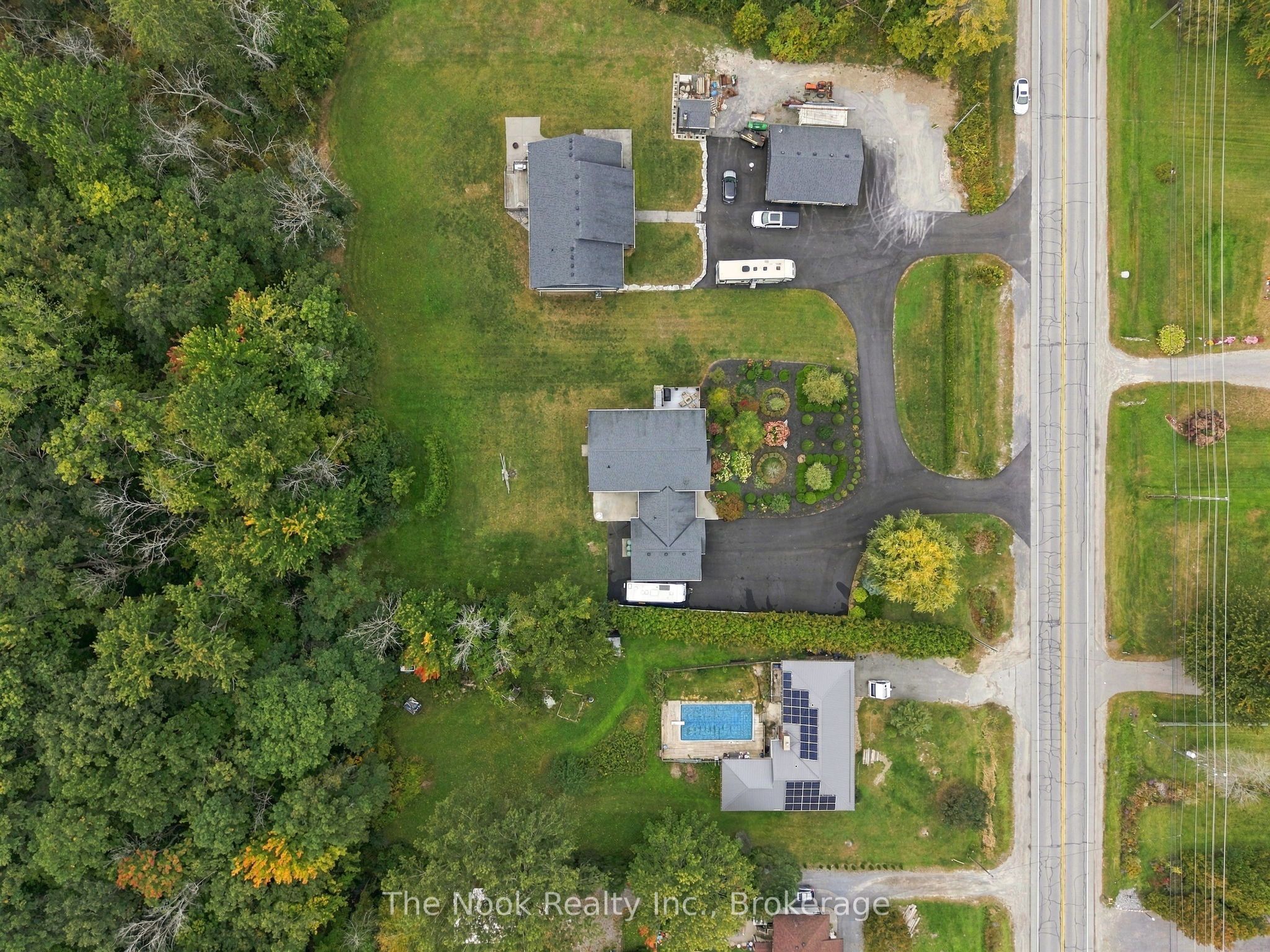 21611 Loyalist Parkway Property Photo 41