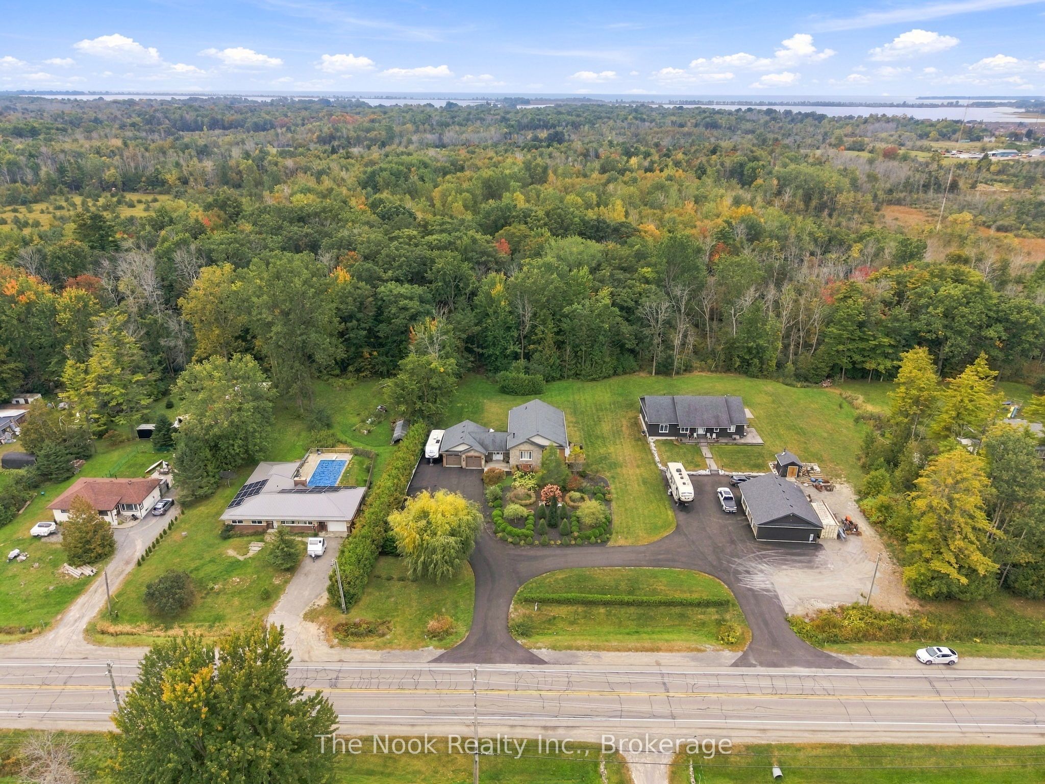 21611 Loyalist Parkway Property Photo 43
