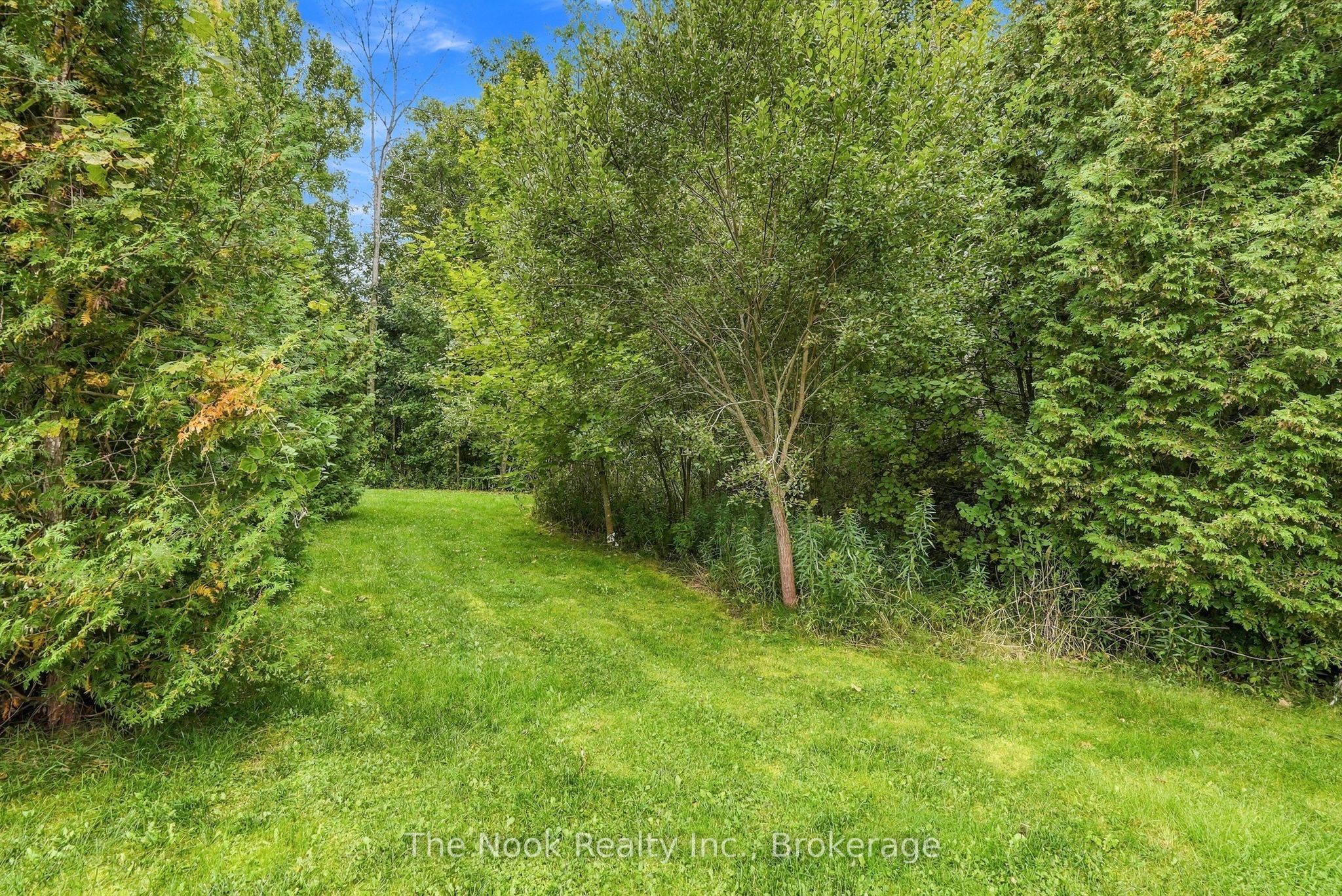 21611 Loyalist Parkway Property Photo 46