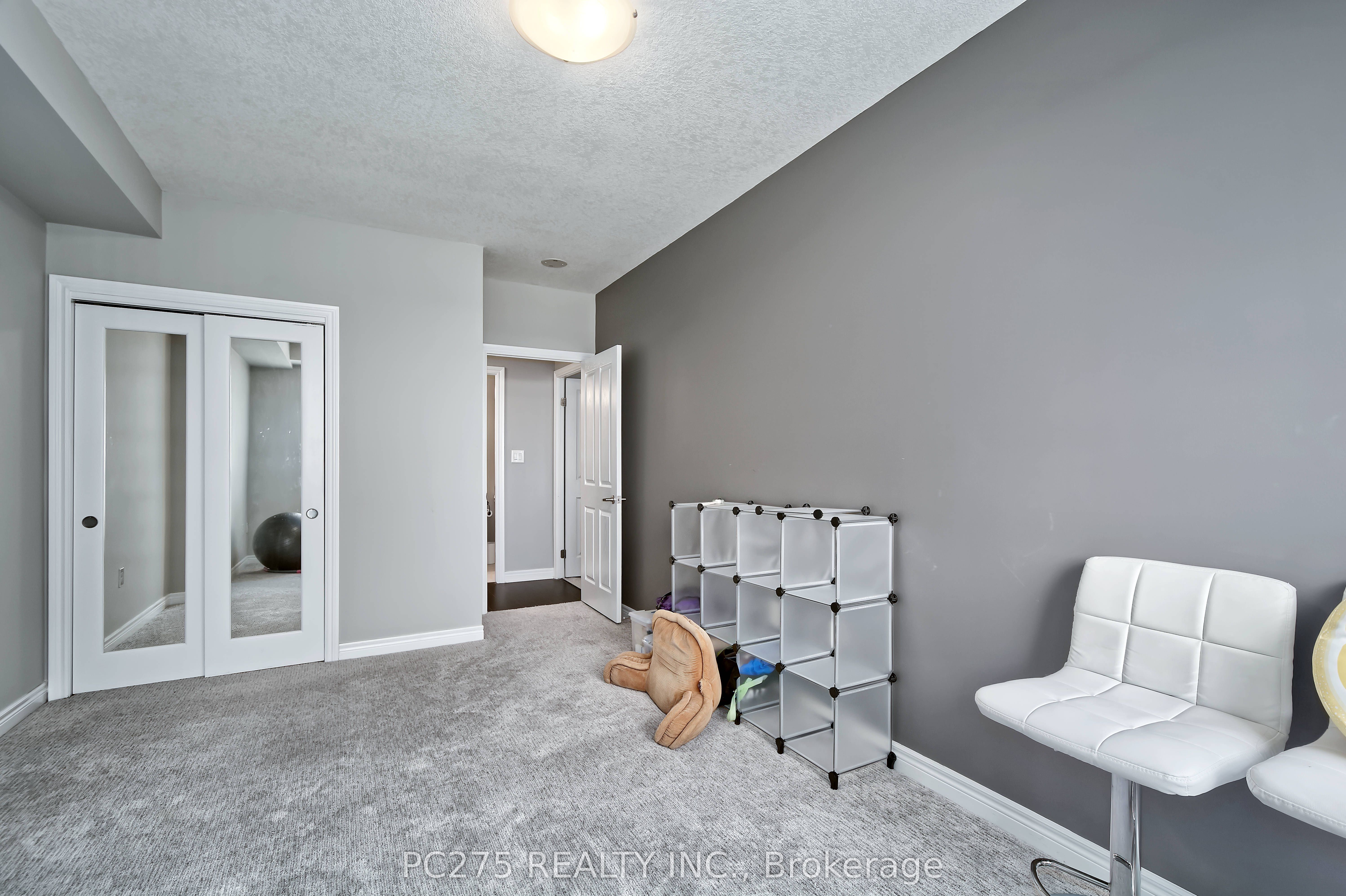 1030 Coronation Drive 602 Property Photo 15