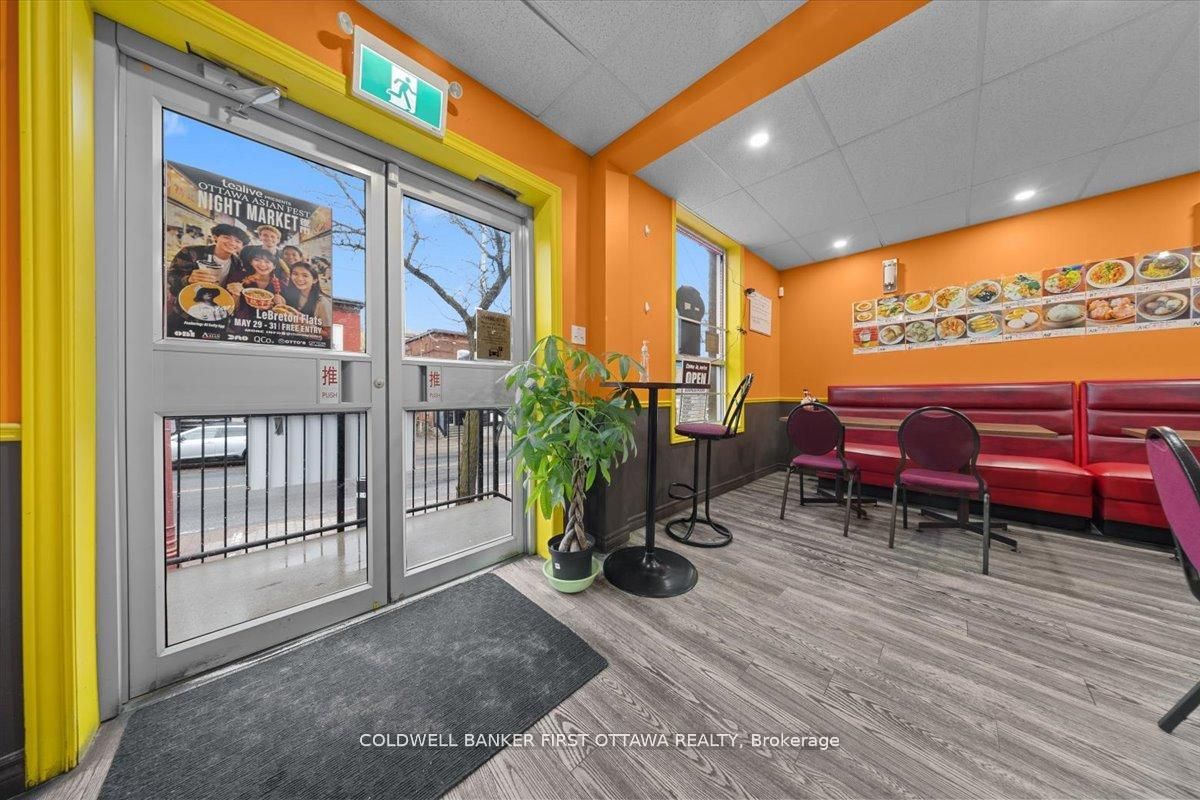 827 Somerset Street W Property Photo 12