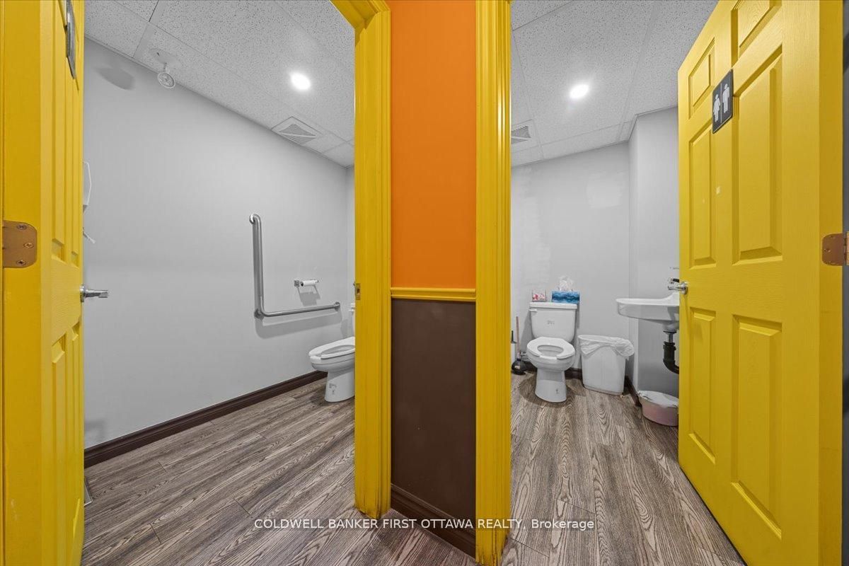 827 Somerset Street W Property Photo 14
