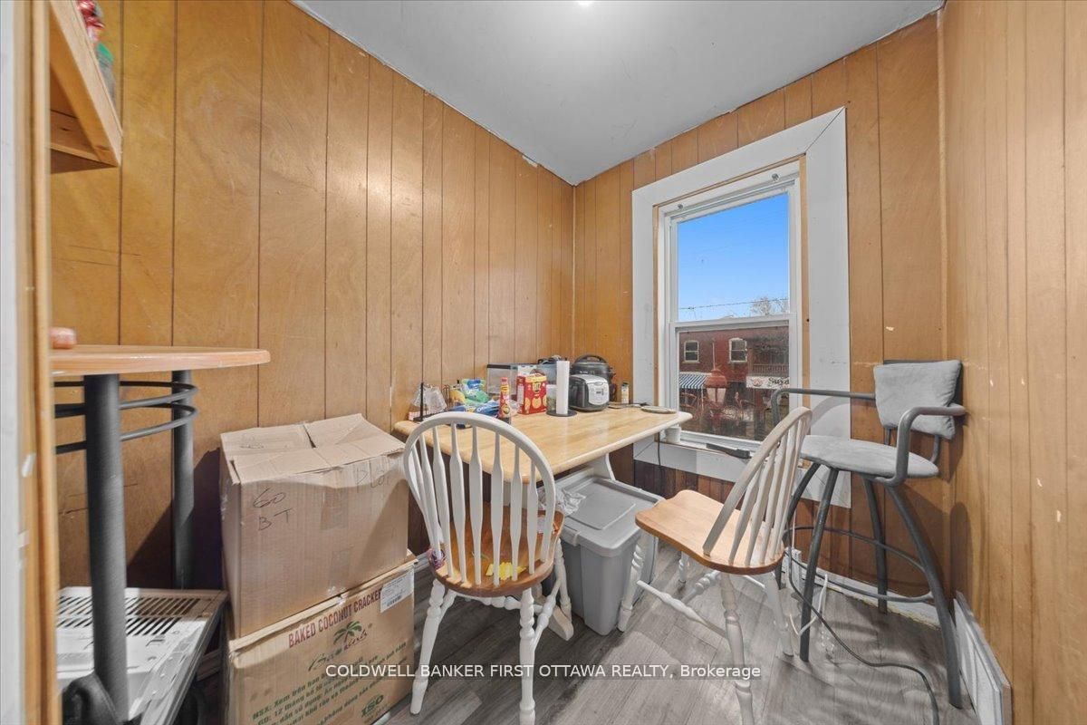827 Somerset Street W Property Photo 16