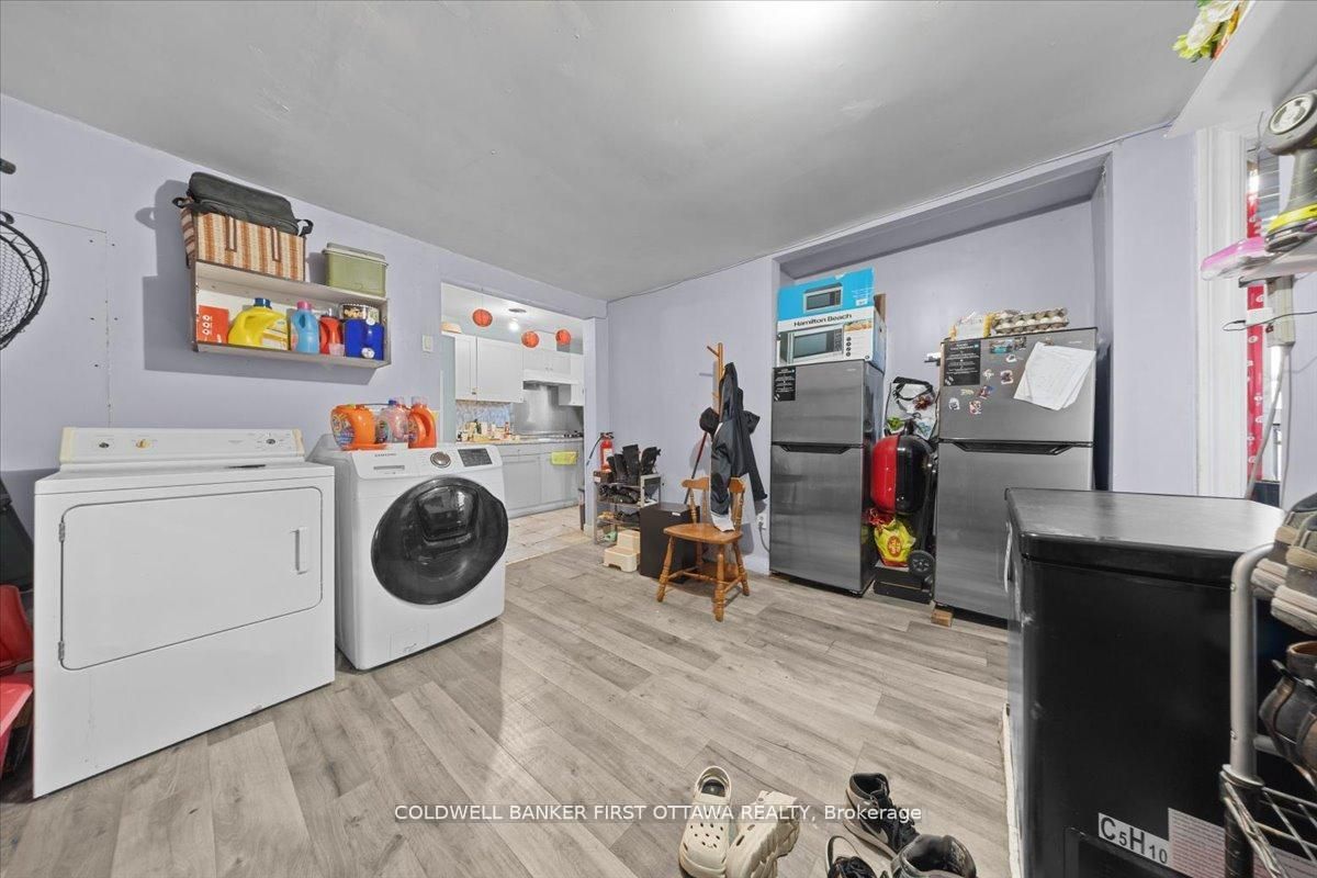 827 Somerset Street W Property Photo 22