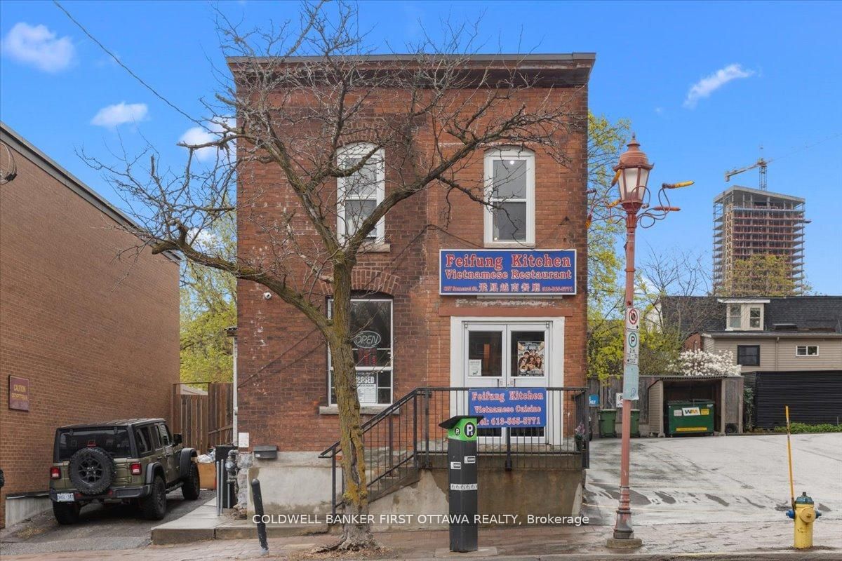 827 Somerset Street W Property Photo 1