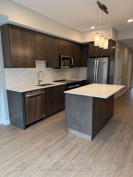 708 Woolwich Street 210 Property Photo 2