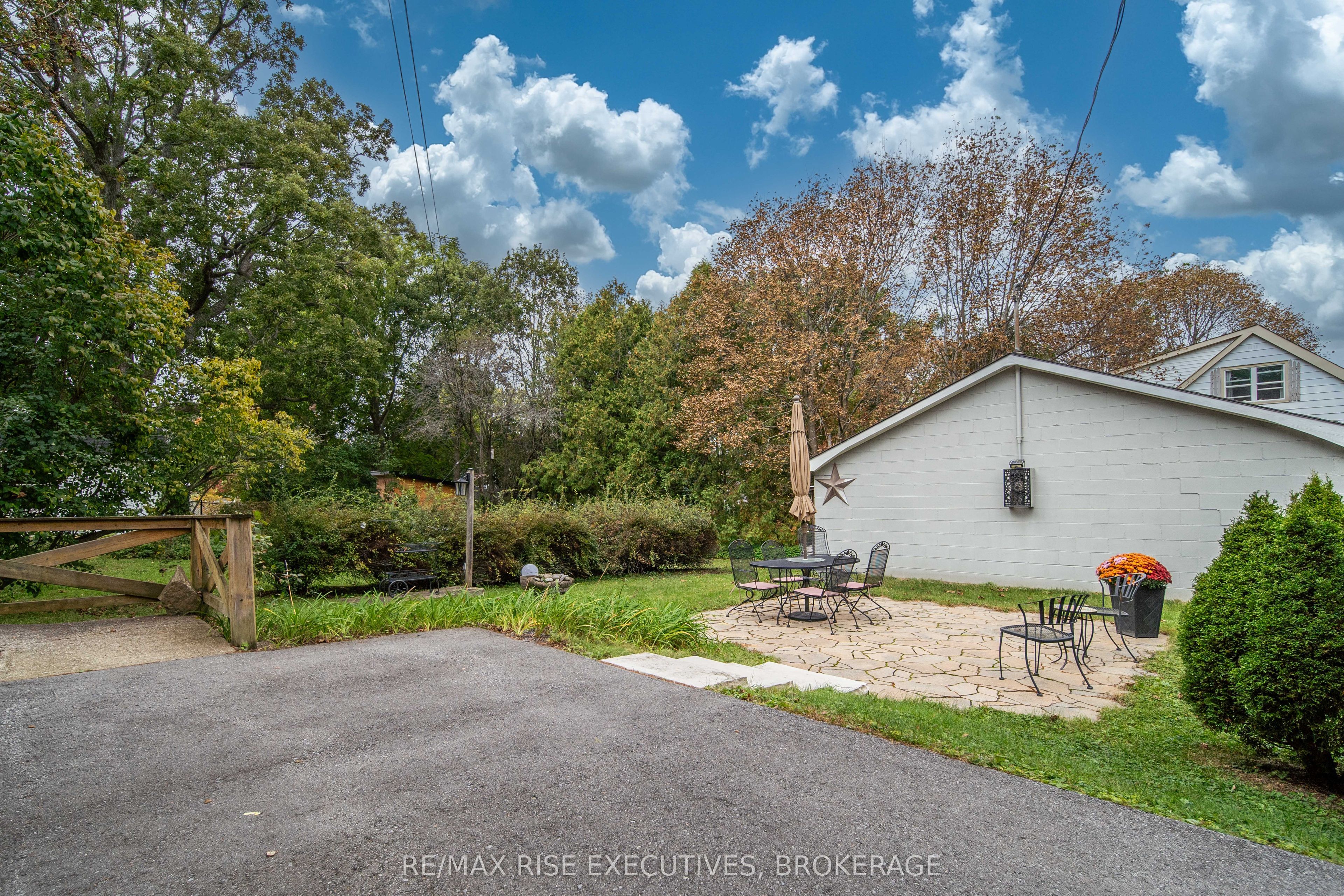 130 Florence Street Property Photo 28