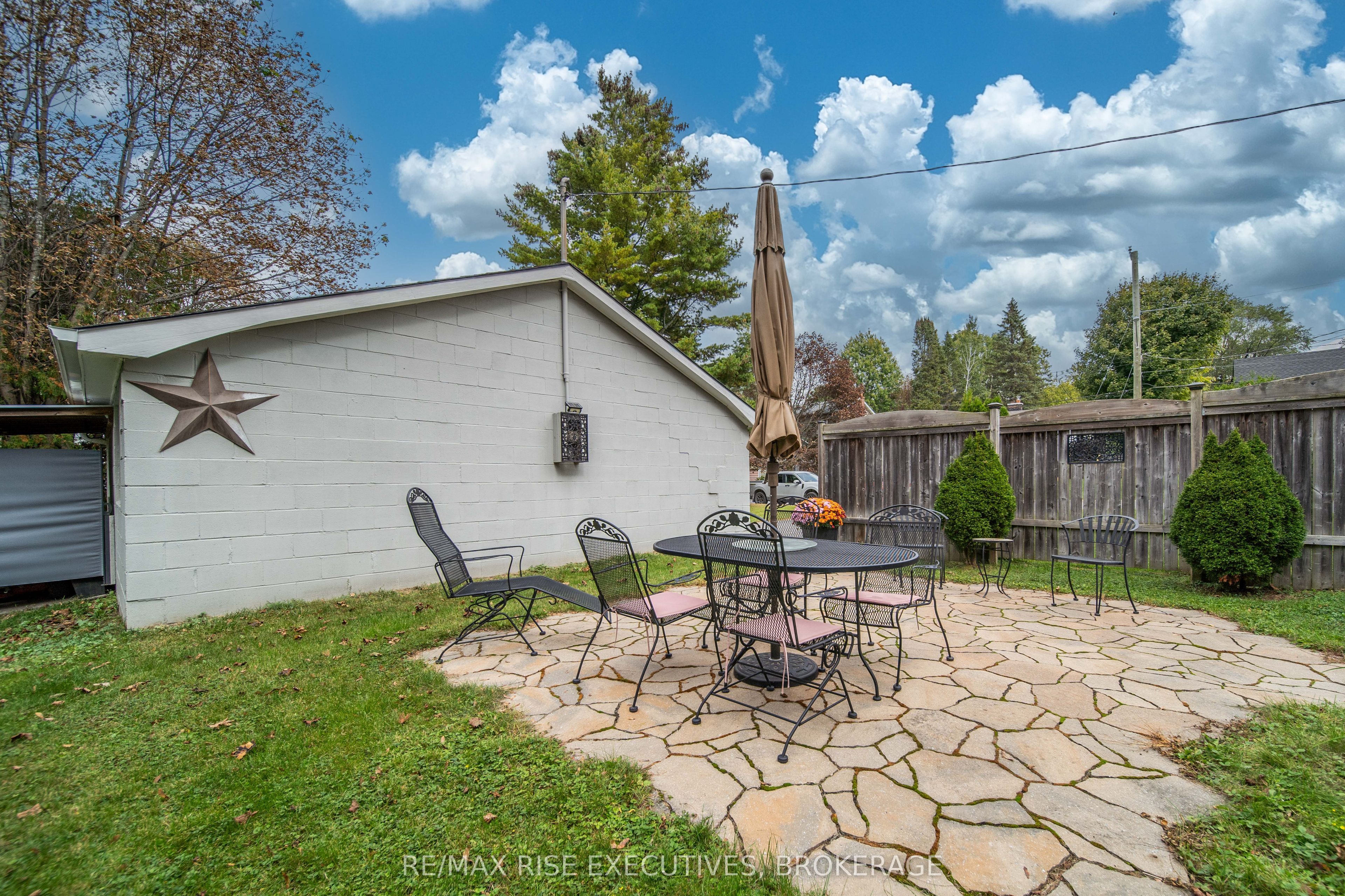 130 Florence Street Property Photo 31