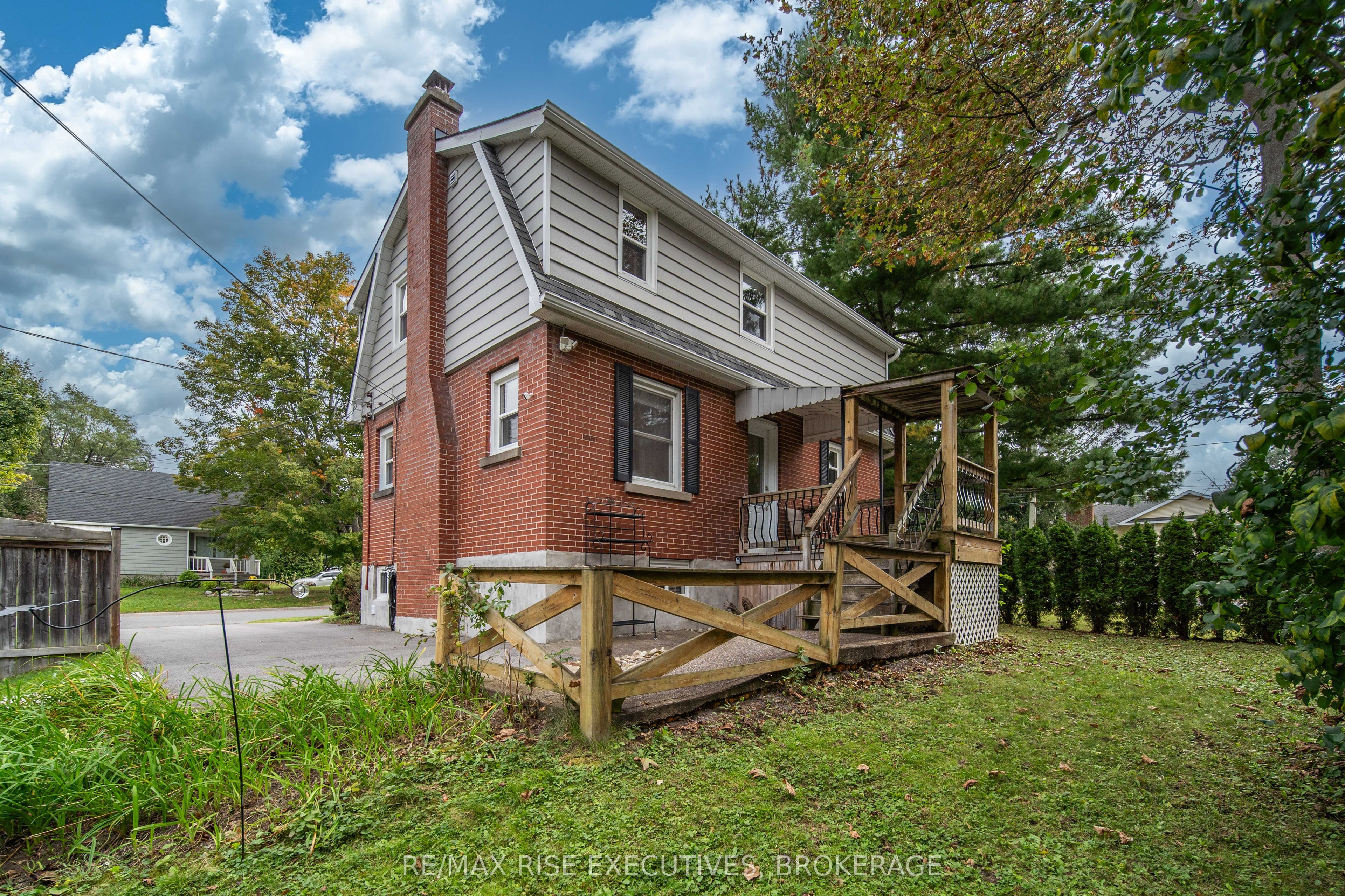 130 Florence Street Property Photo 32