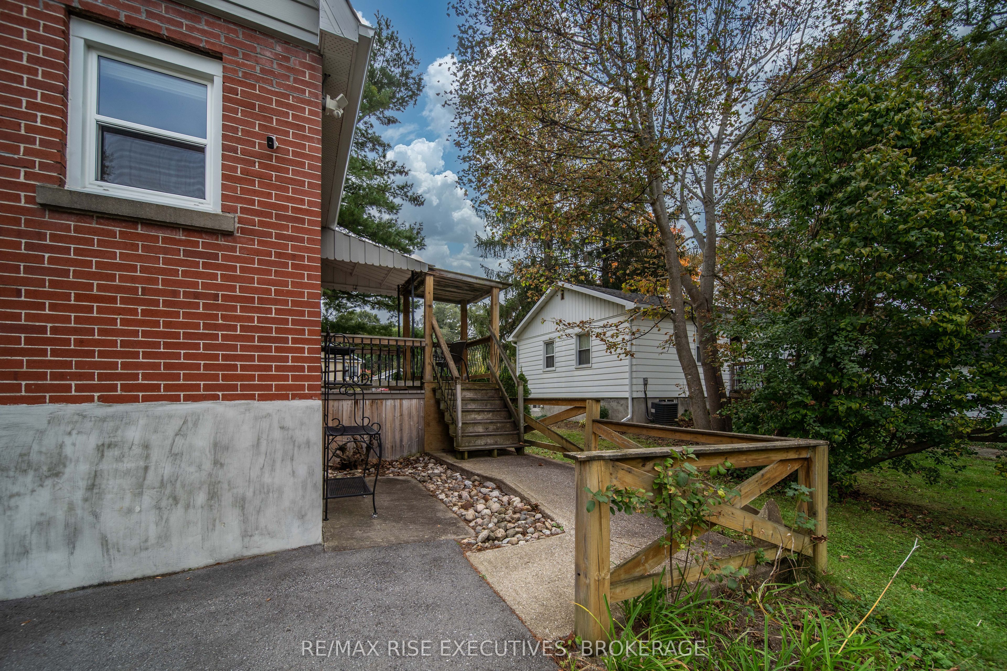 130 Florence Street Property Photo 34