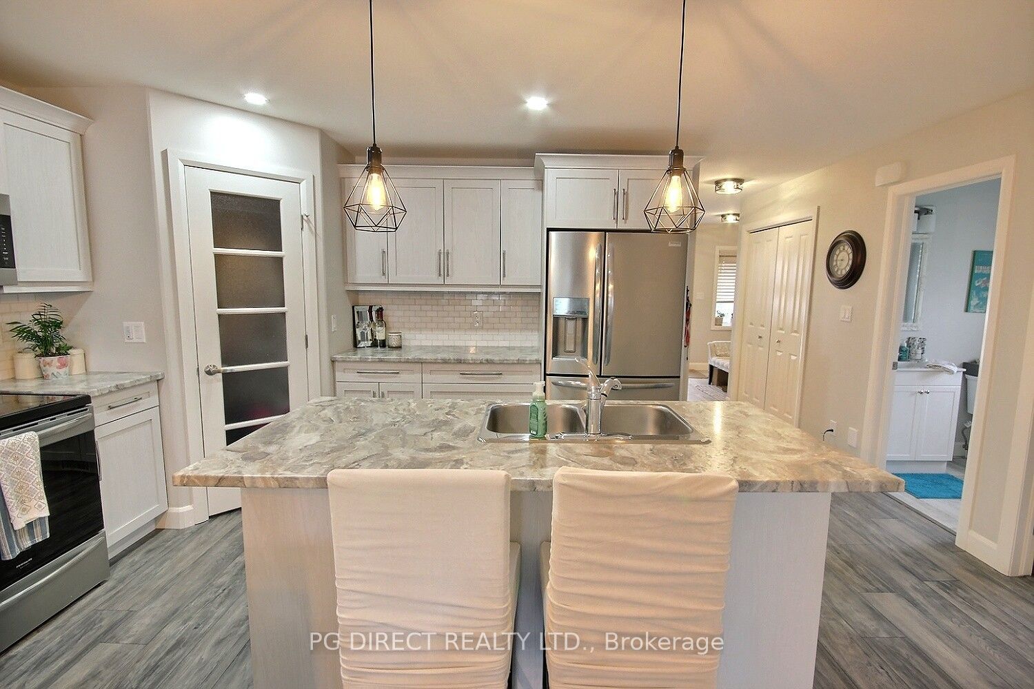6 Dewal Place Property Photo 5