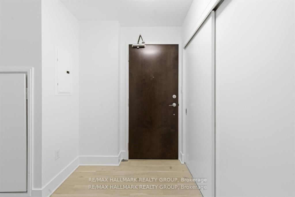 101 Richmond Road 611 Property Photo 7