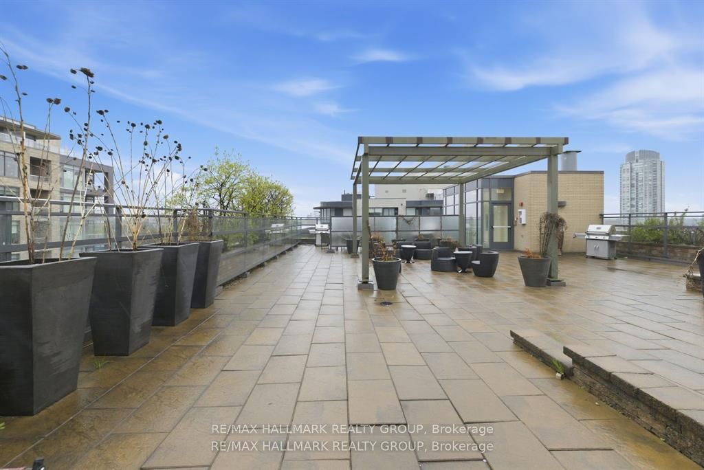 101 Richmond Road 611 Property Photo 29