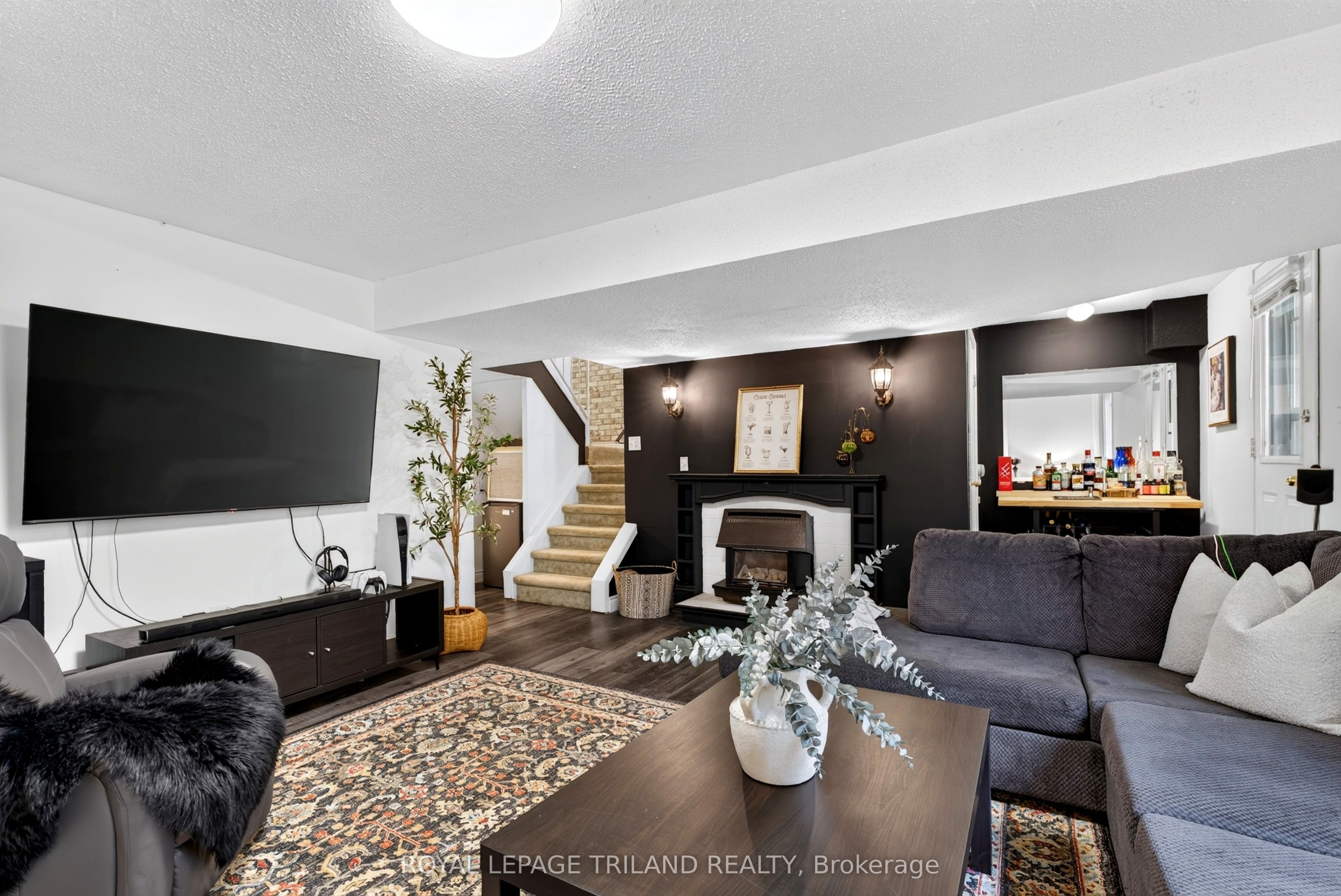 183 Ferguson Drive 2 Property Photo 25