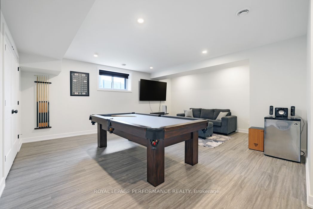 541 Barrage Street Property Photo 32