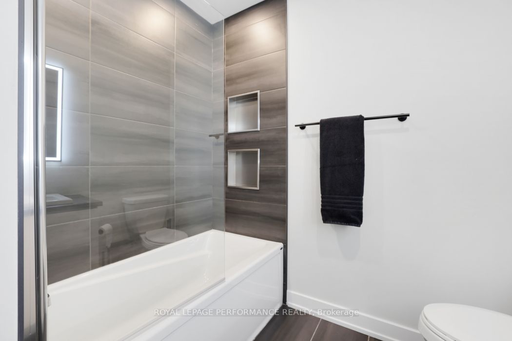 541 Barrage Street Property Photo 36
