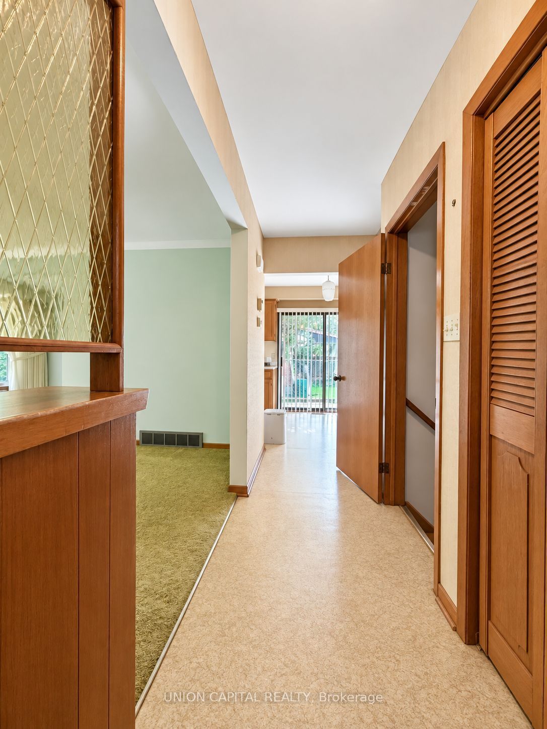 21 Croydon Drive Property Photo 5