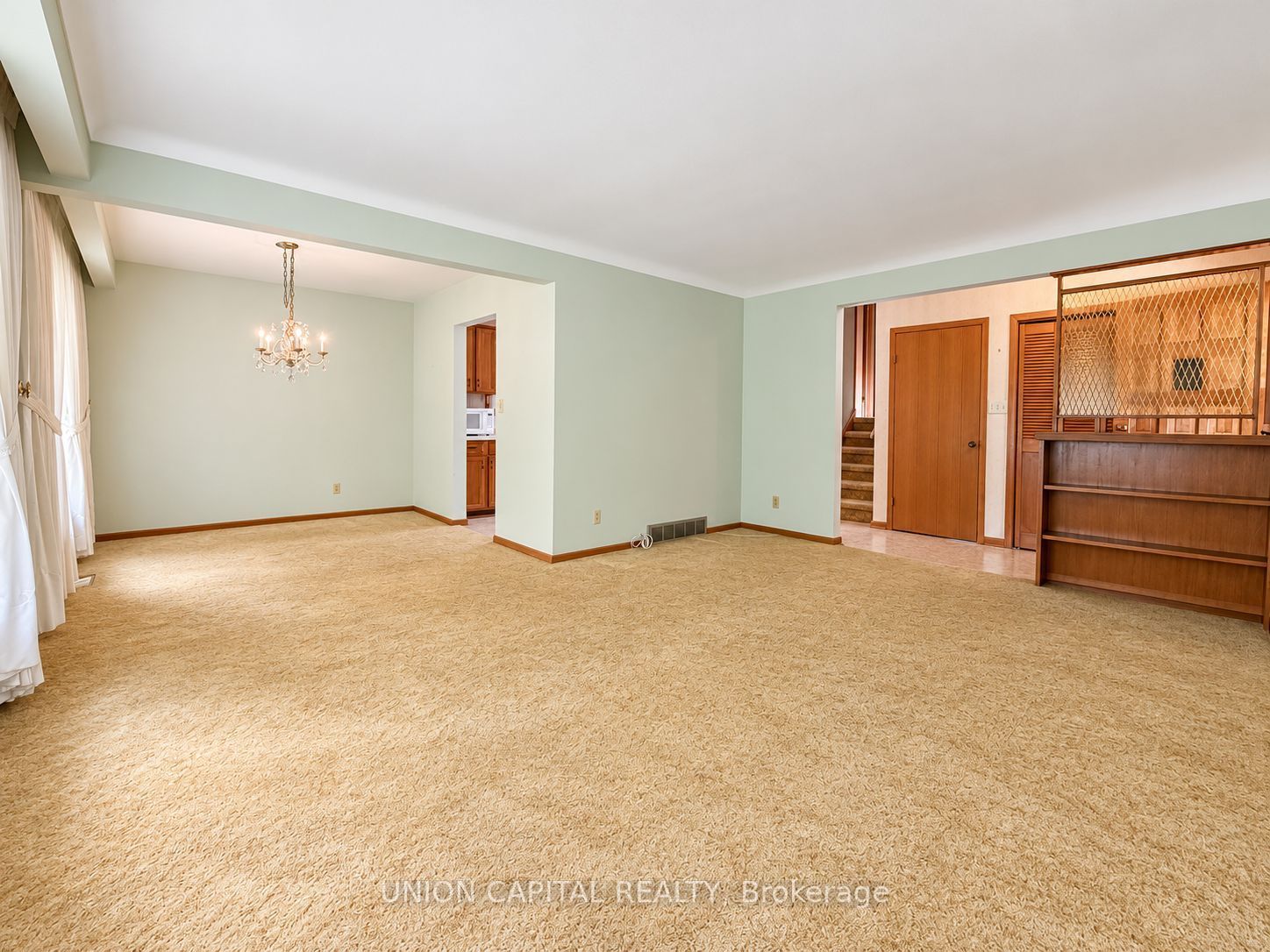 21 Croydon Drive Property Photo 7