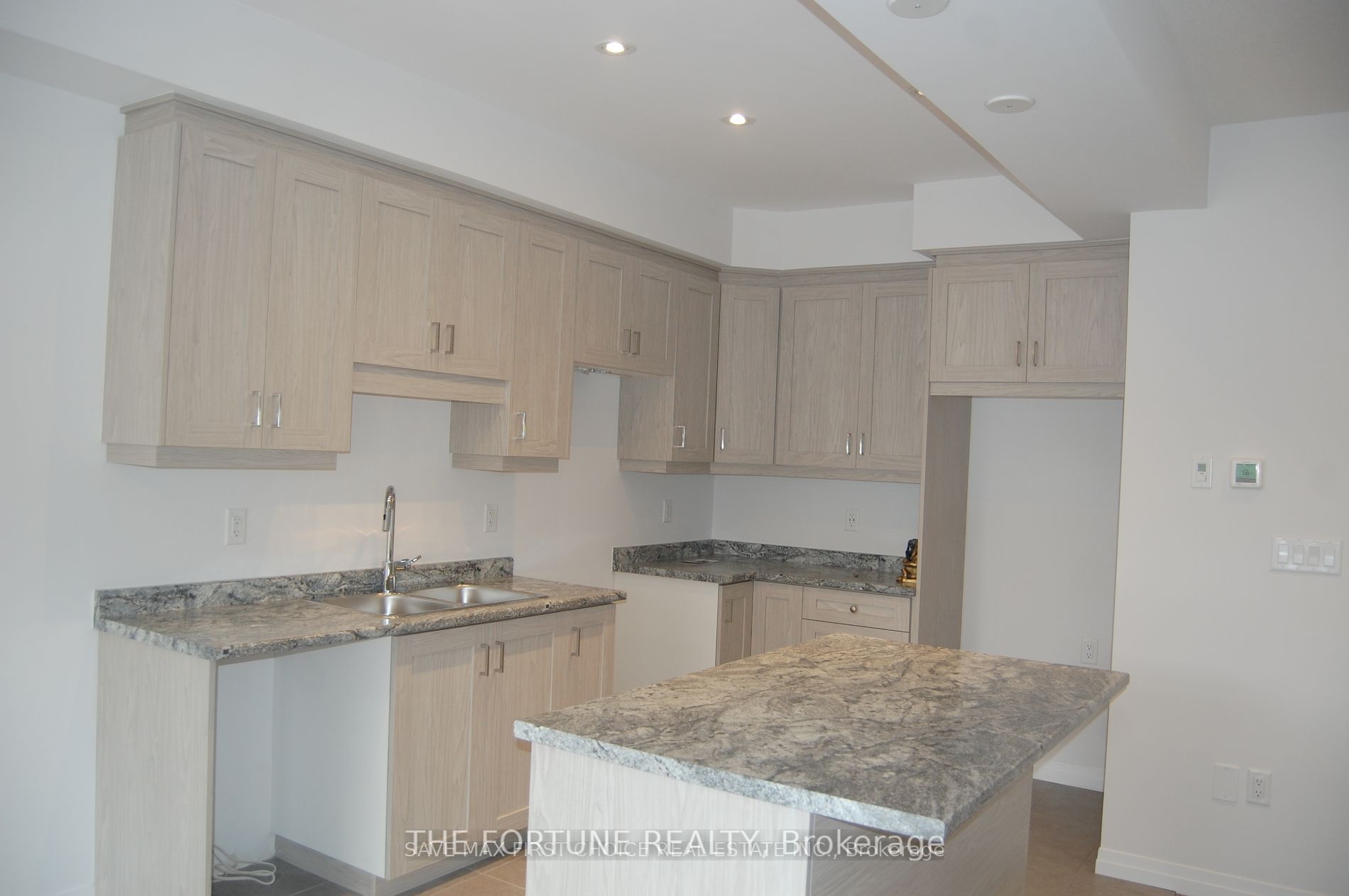 1 Tom Brown Drive 32 Property Photo 15