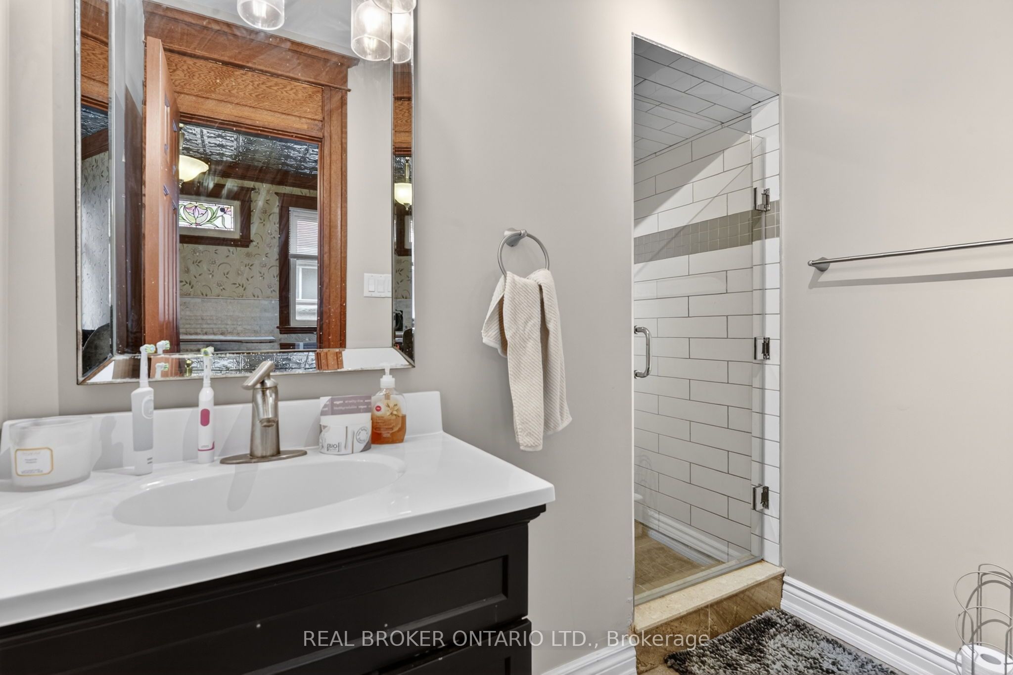 137 Sherman Avenue S Property Photo 11