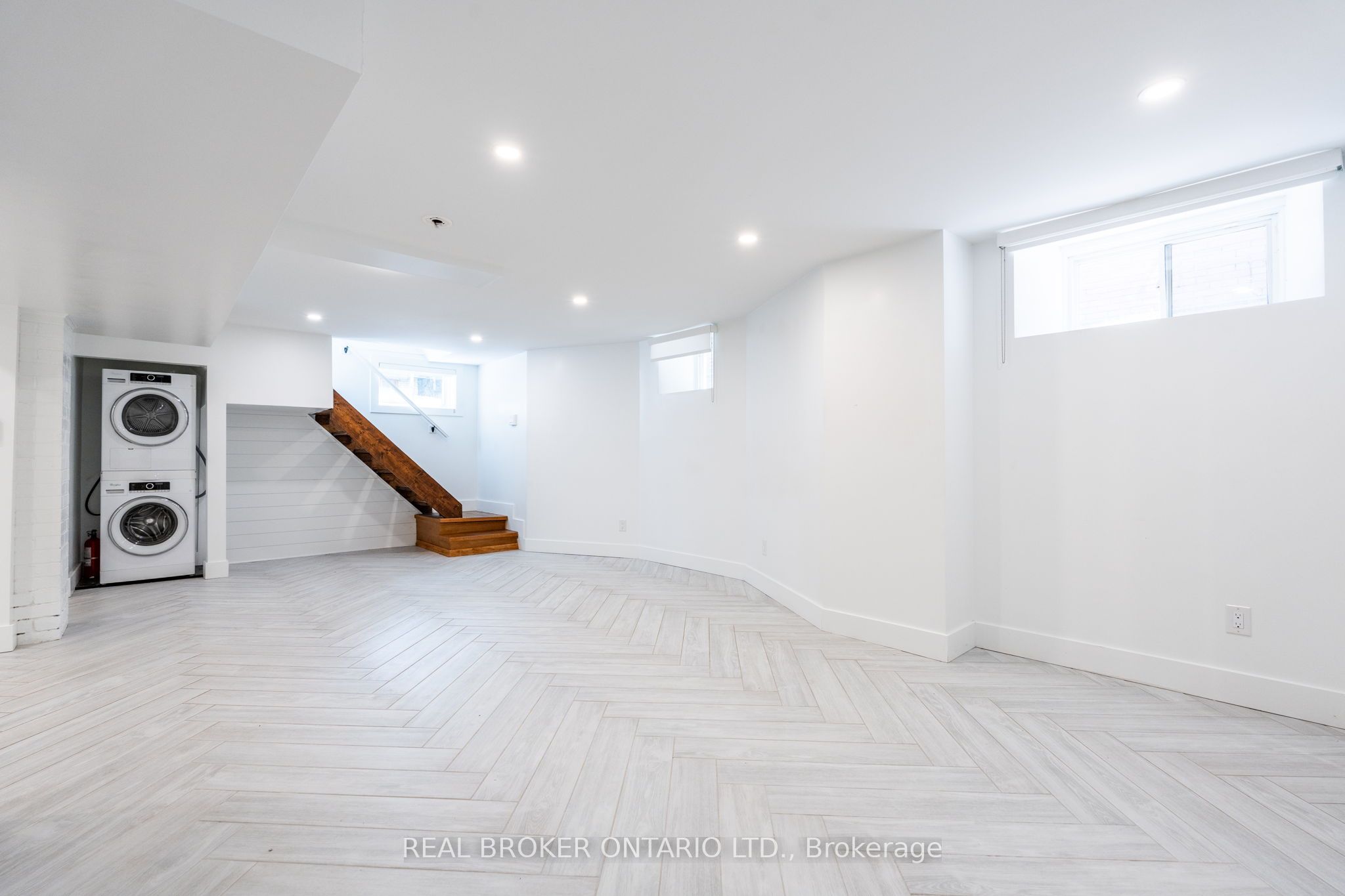 137 Sherman Avenue S Property Photo 30