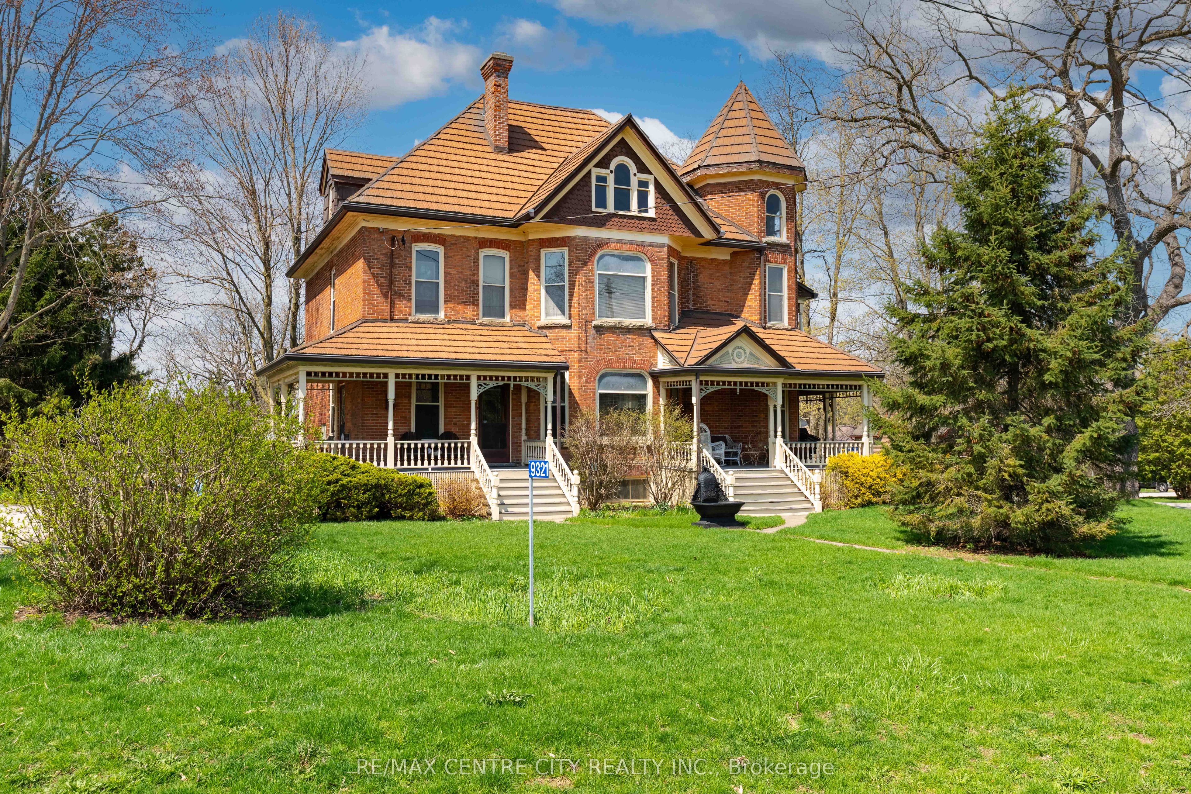 9321 Richmond Road Property Photo 3