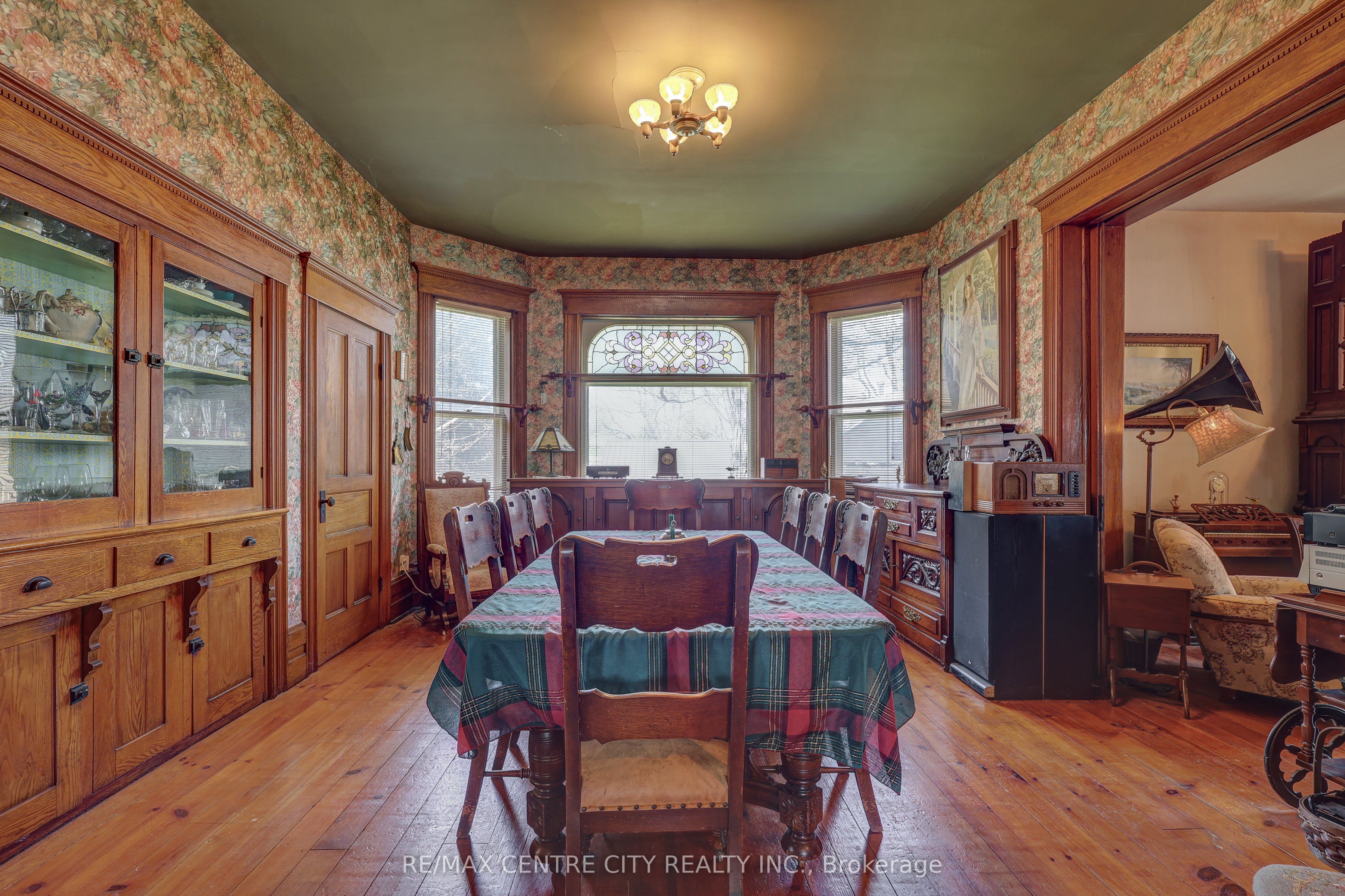 9321 Richmond Road Property Photo 11