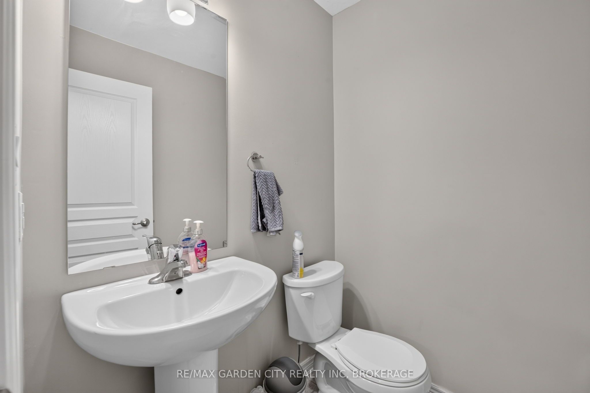 53 Elderberry Road Property Photo 8