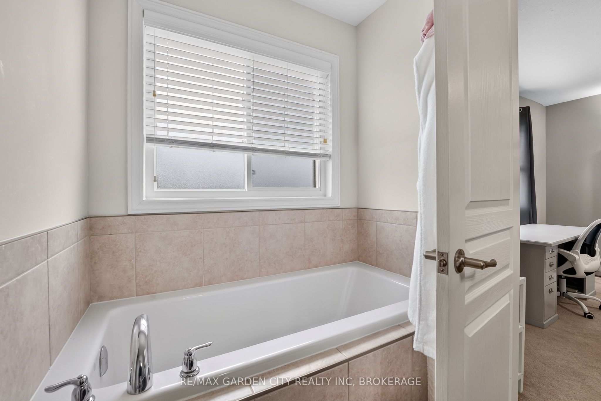 53 Elderberry Road Property Photo 29