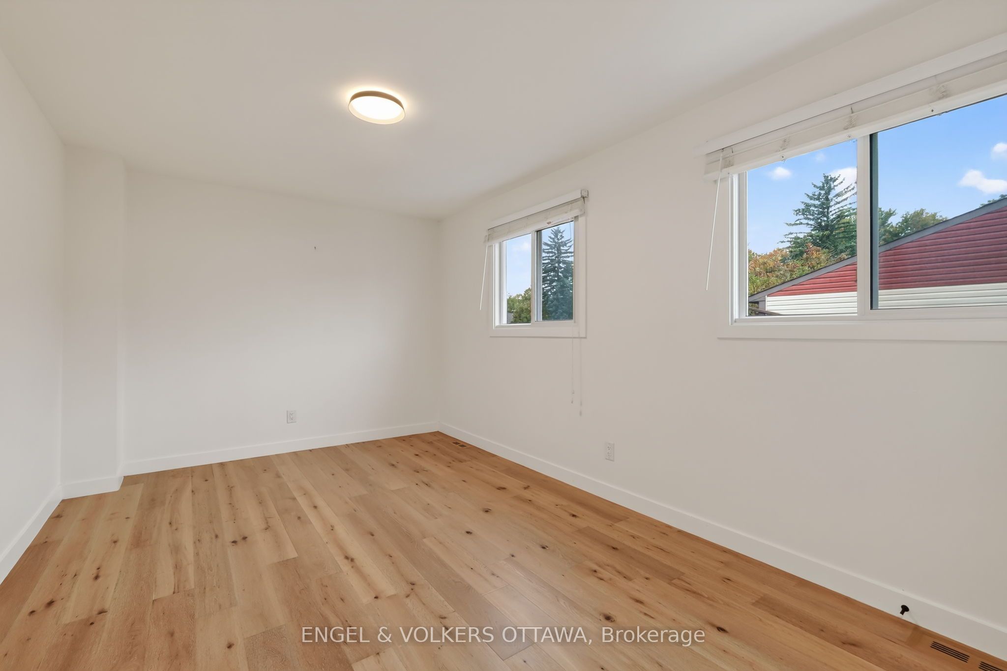 259 Teal Crescent Property Photo 22