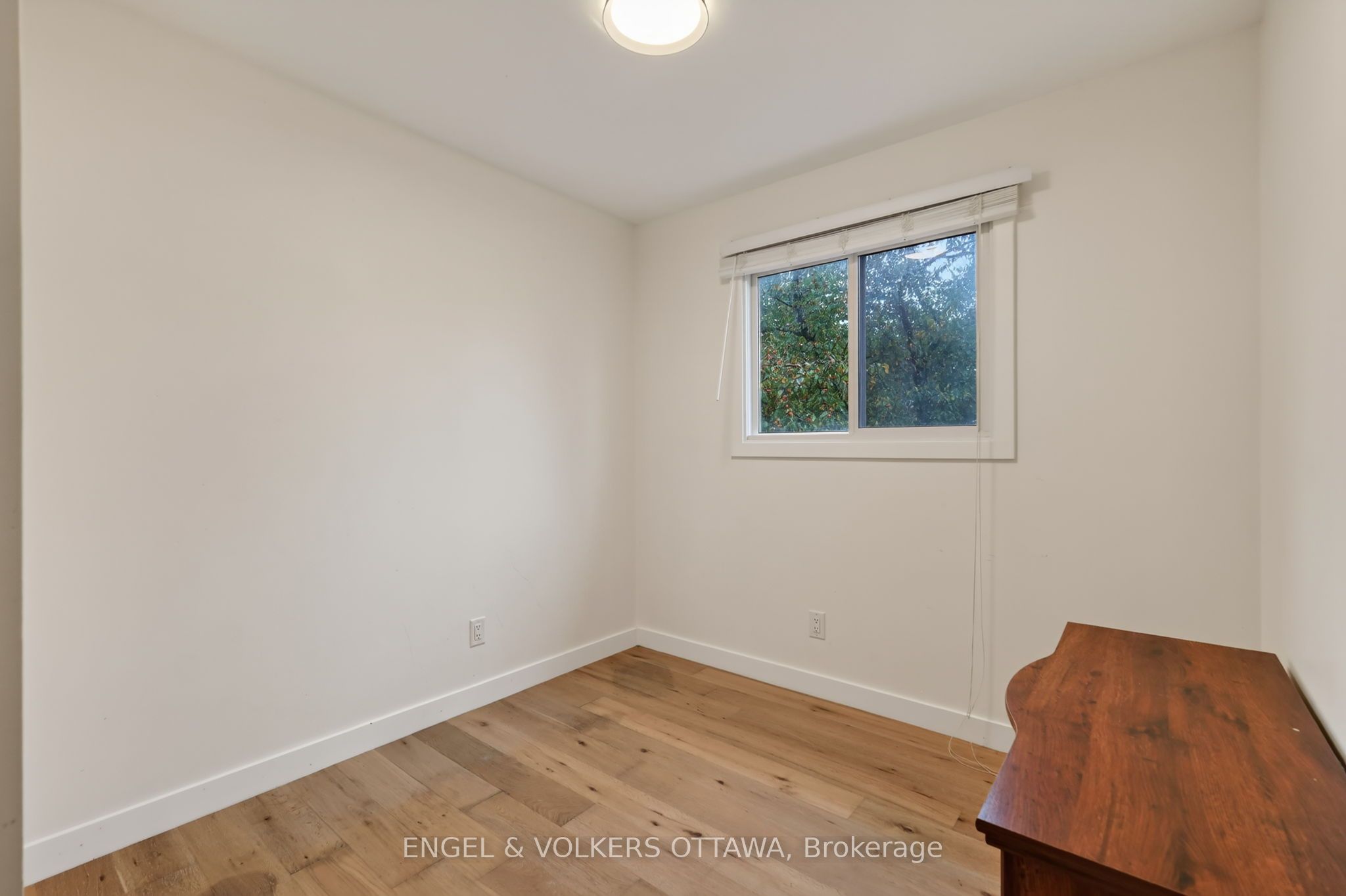 259 Teal Crescent Property Photo 31