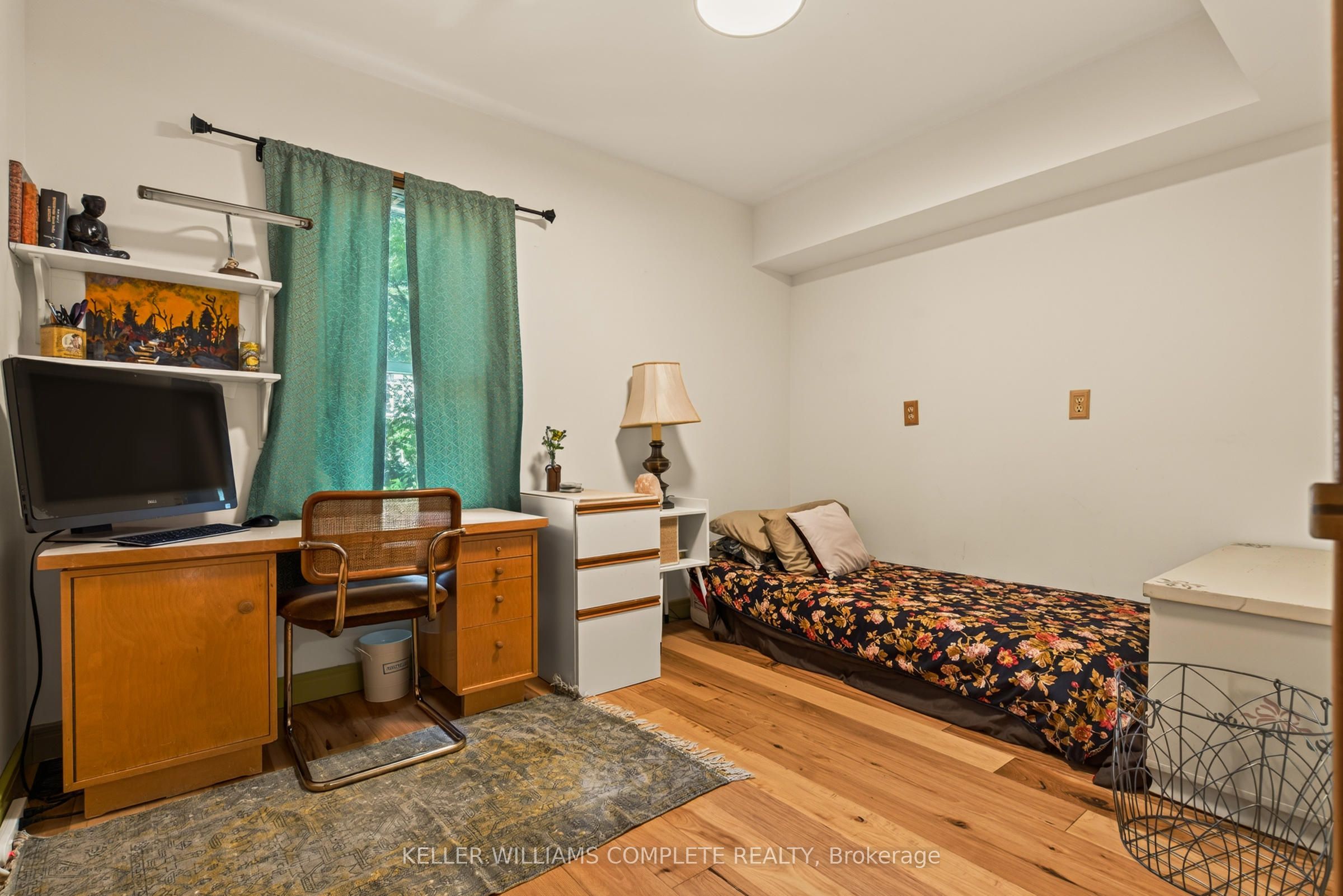 22 Spring Street Property Photo 28