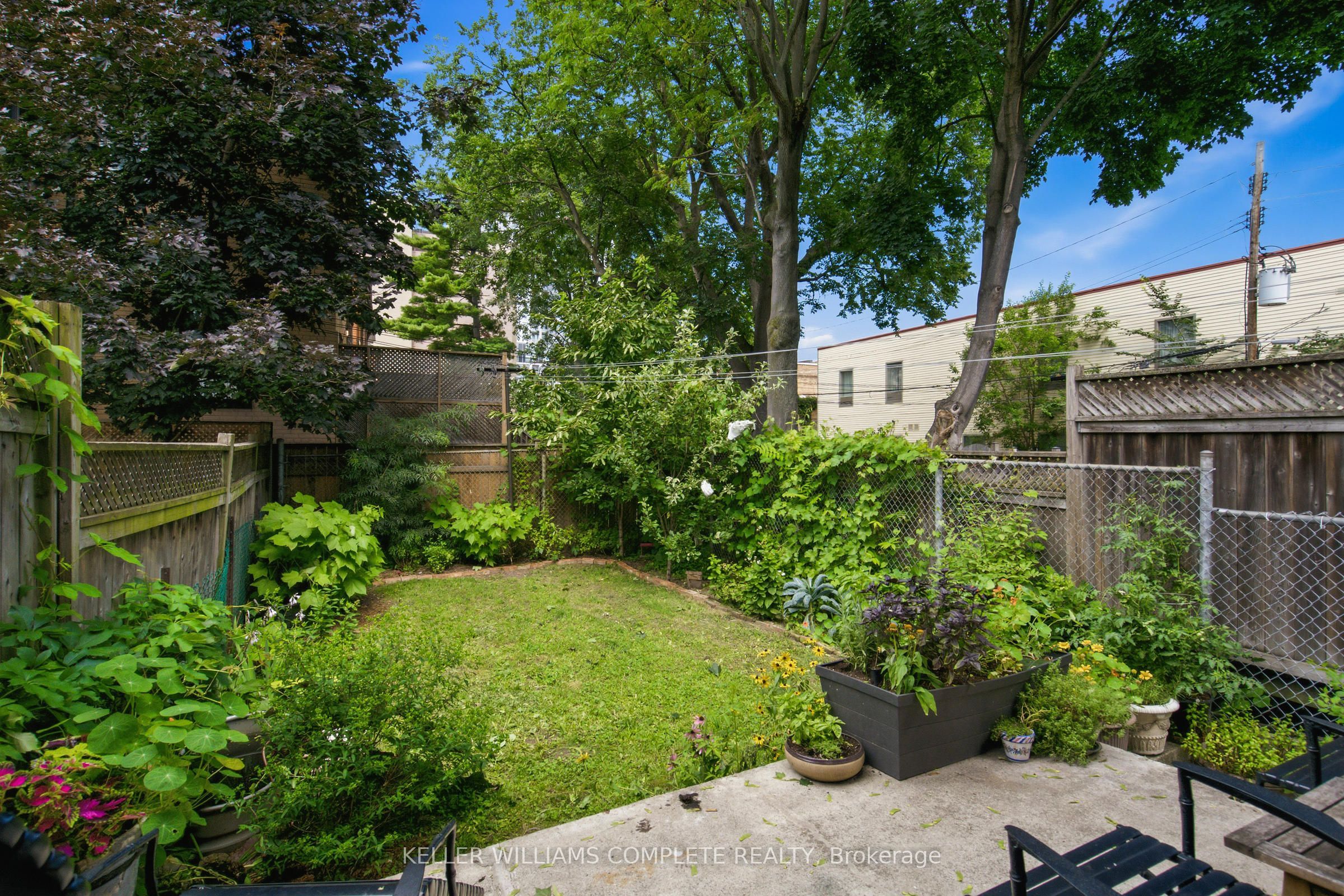 22 Spring Street Property Photo 43