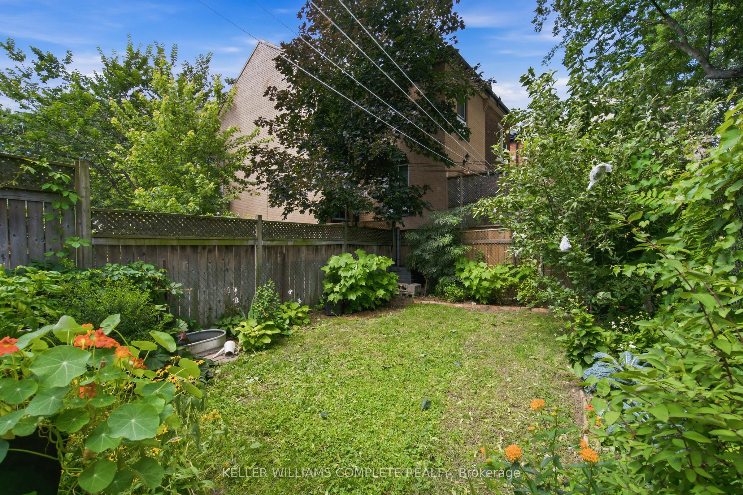 22 Spring Street Property Photo 45