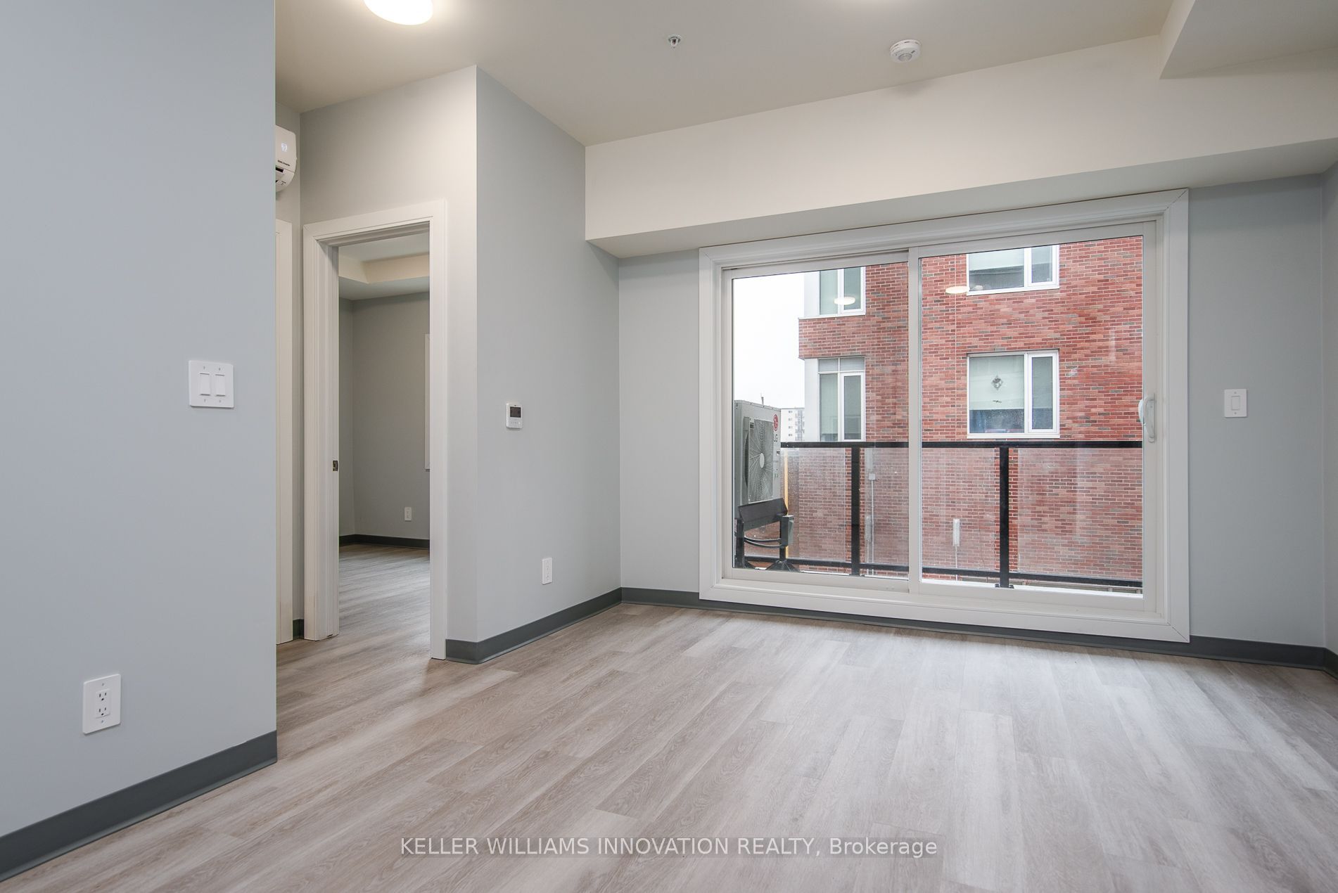 10 Queen Street 203 Property Photo 1