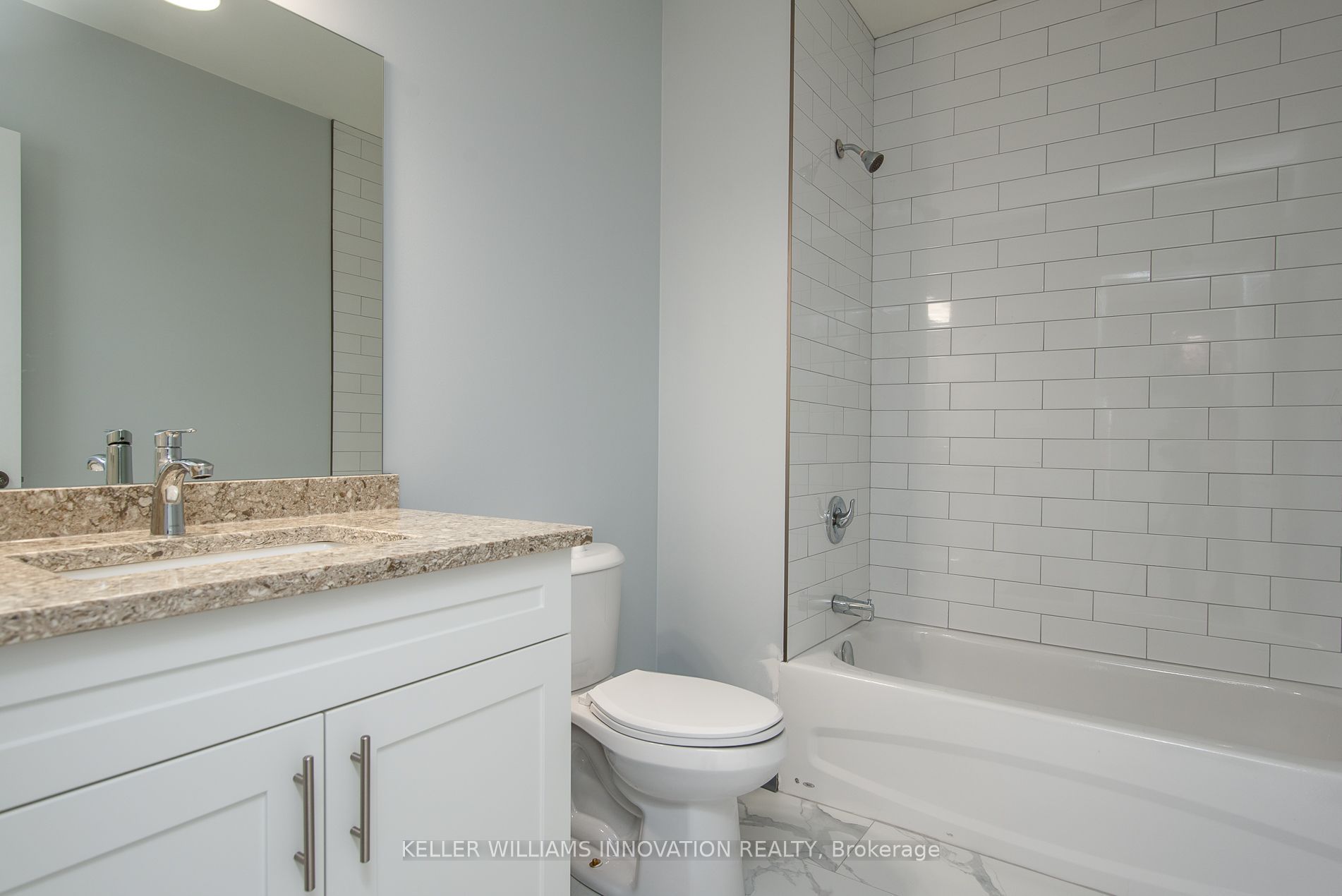 10 Queen Street 203 Property Photo 12