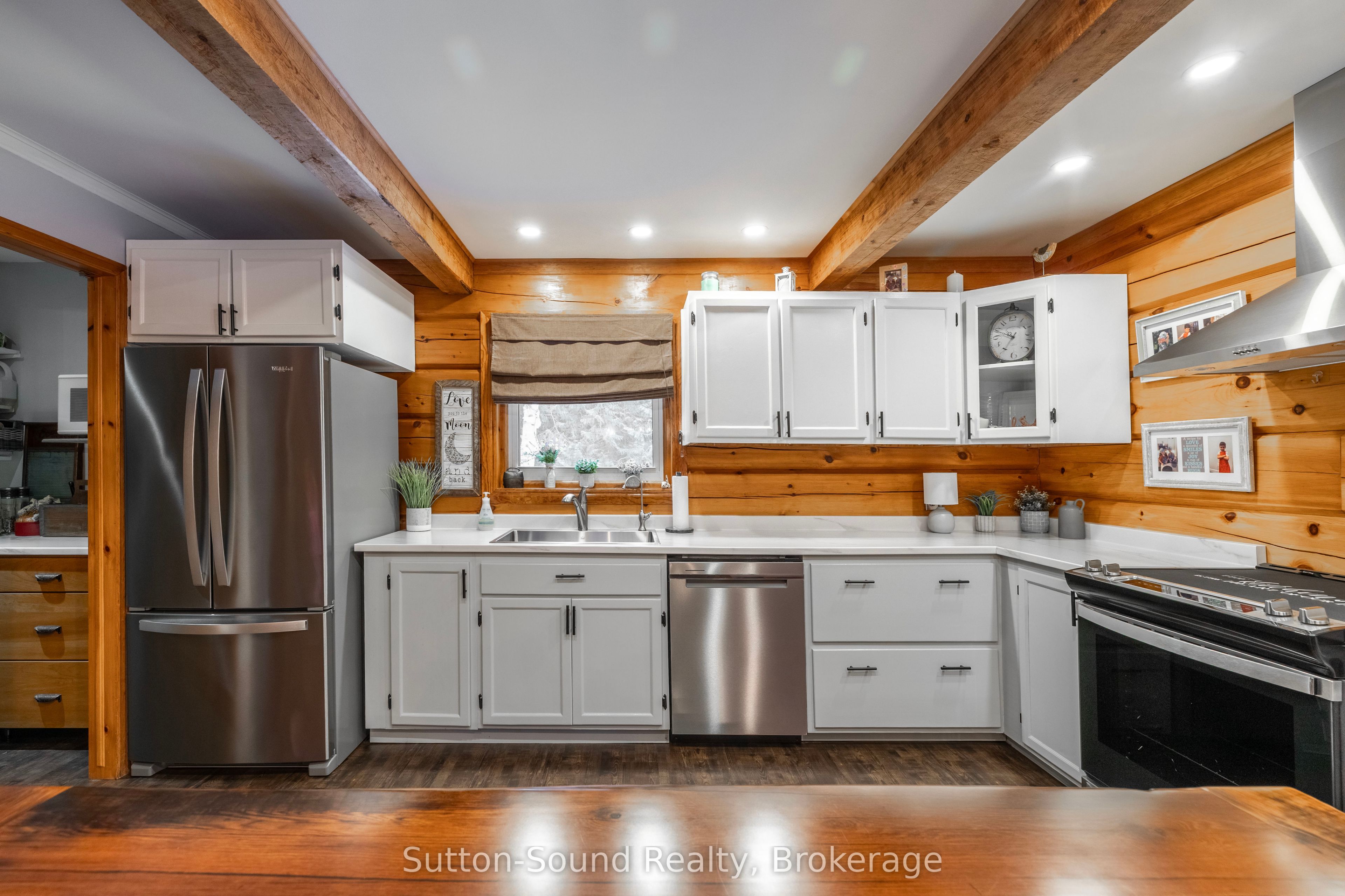 625 Mallory Beach Road Property Photo 10
