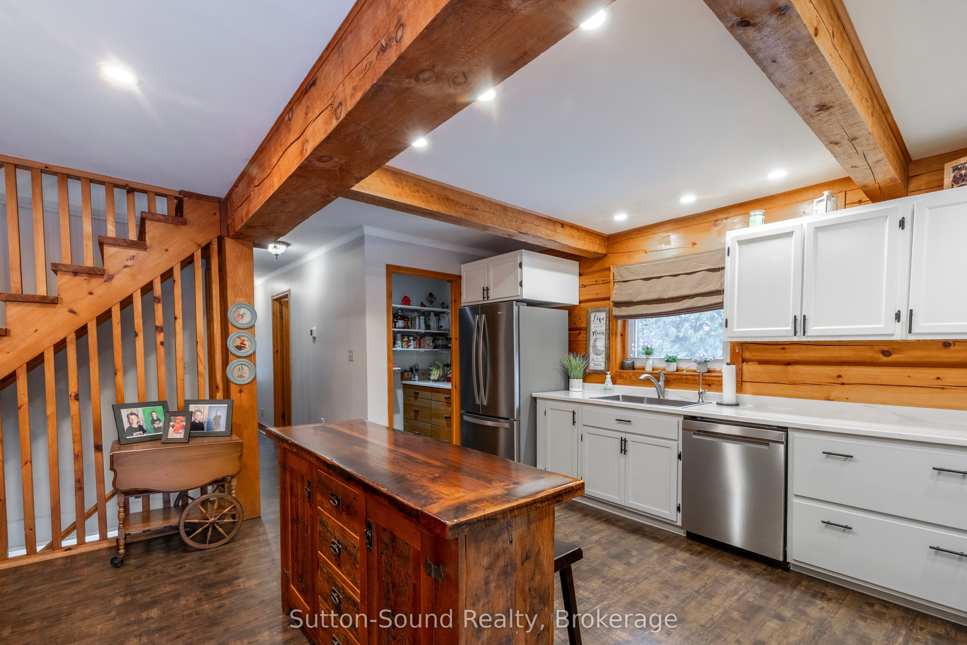 625 Mallory Beach Road Property Photo 11