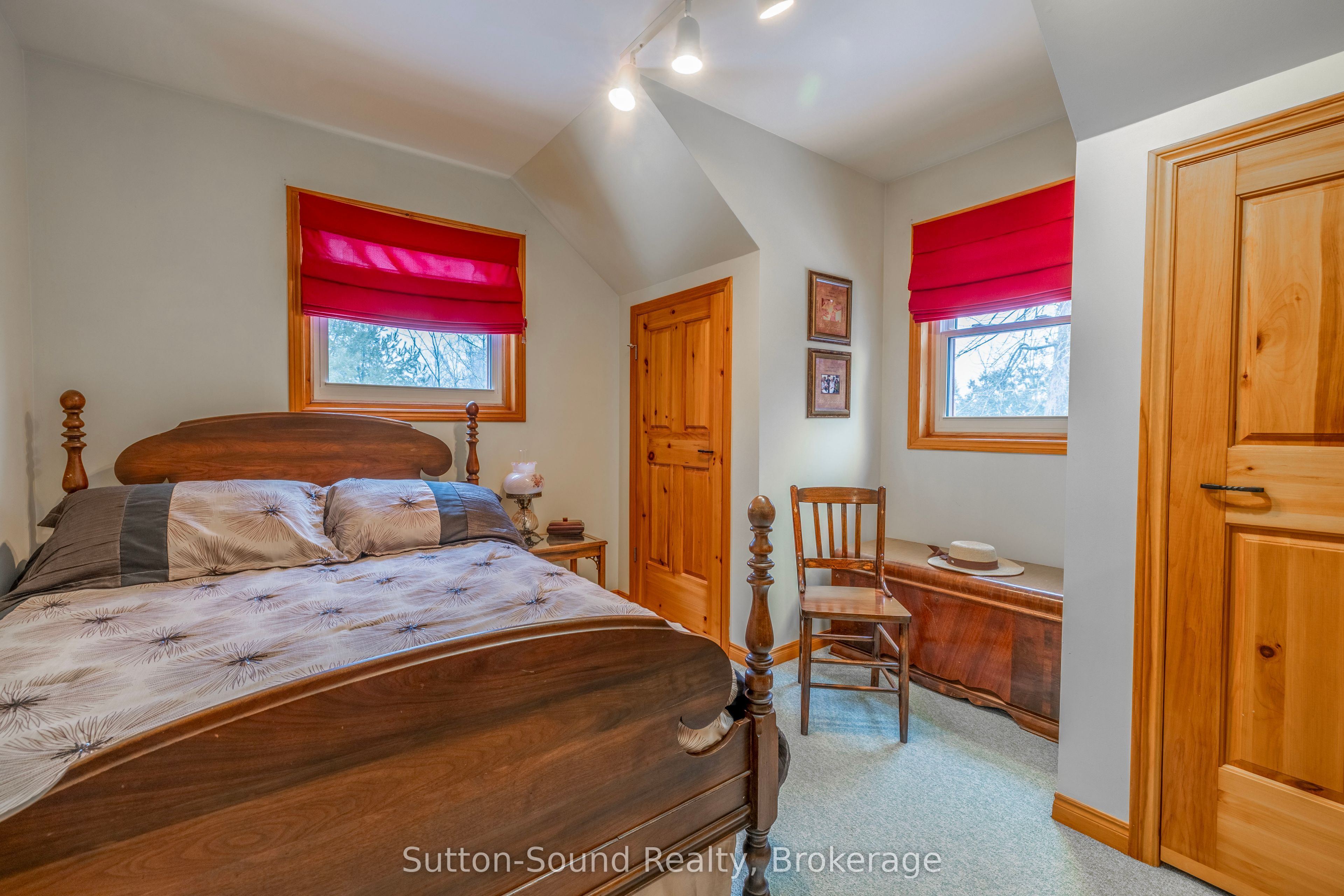 625 Mallory Beach Road Property Photo 17