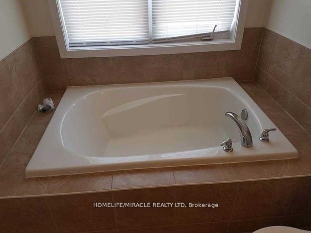 35 Sherway Street Property Photo 13