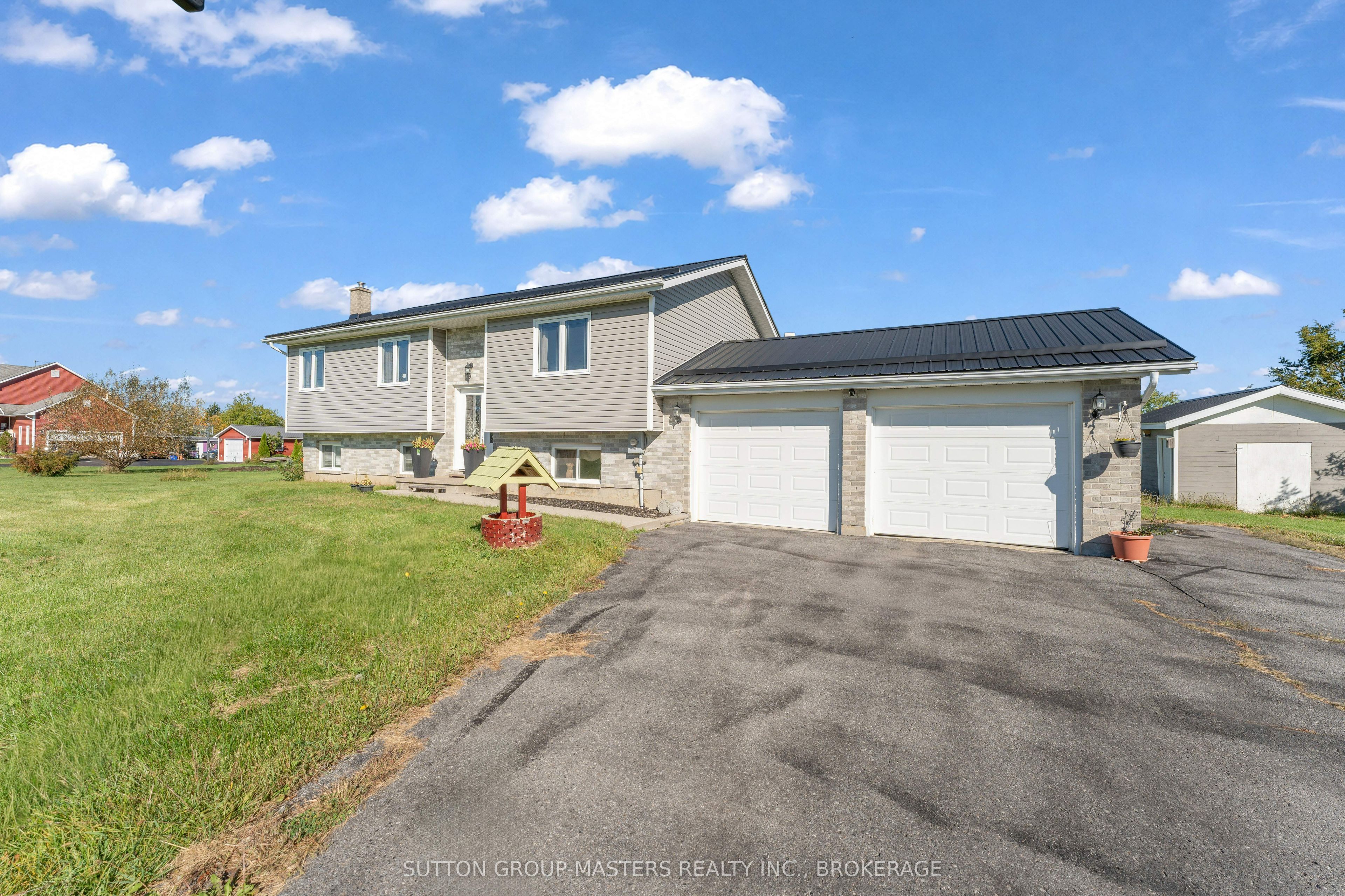 3358 Scanlan Road Property Photo 2