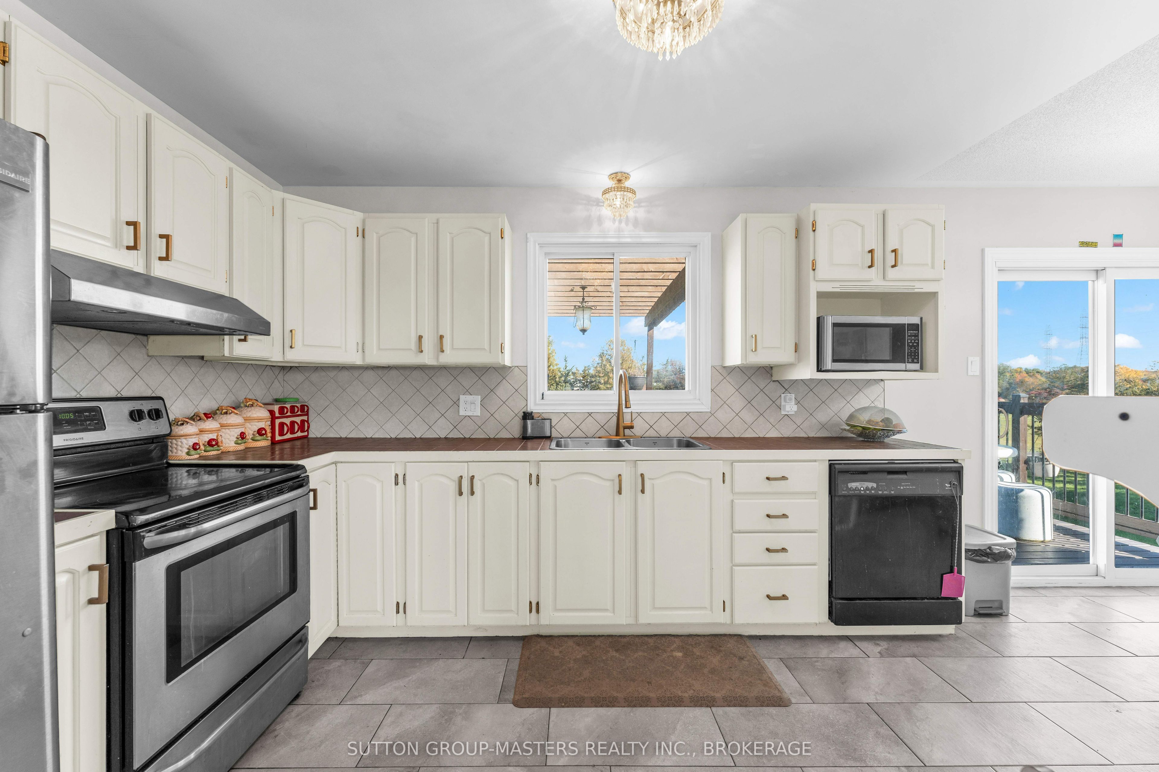 3358 Scanlan Road Property Photo 11