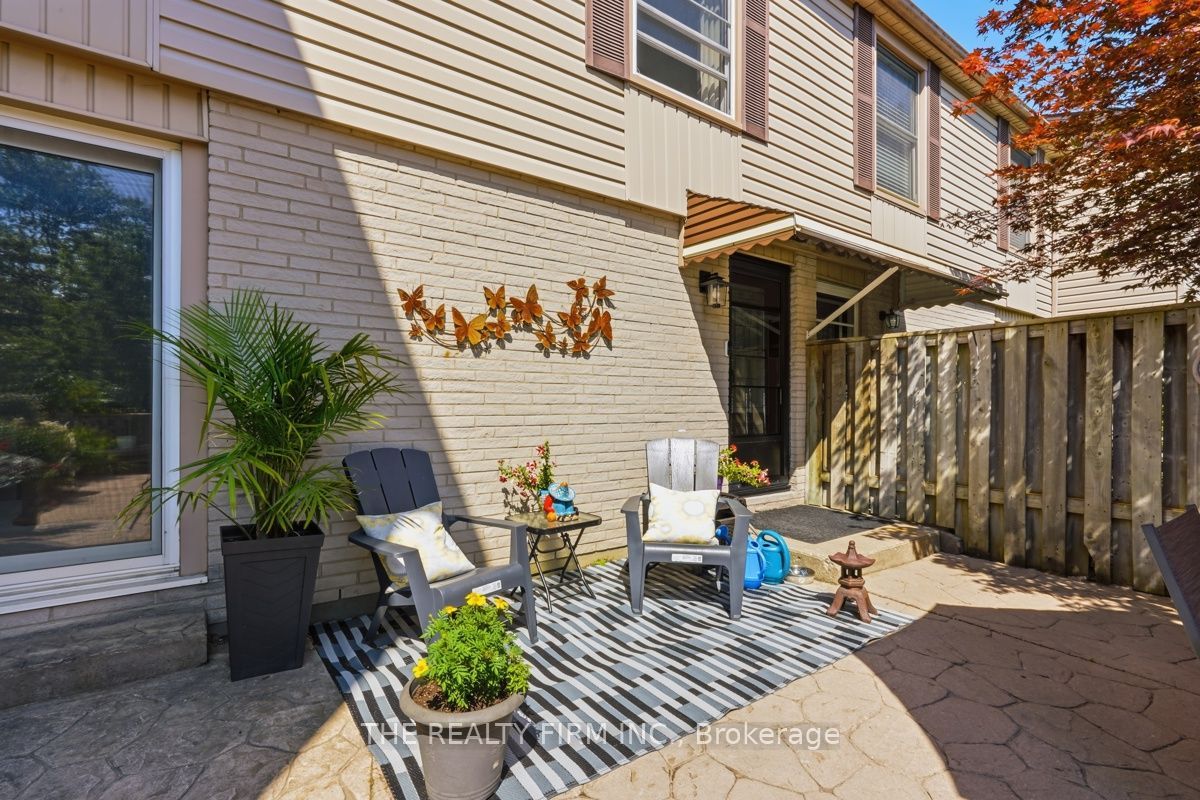 905 Dalhousie Drive Property Photo 10