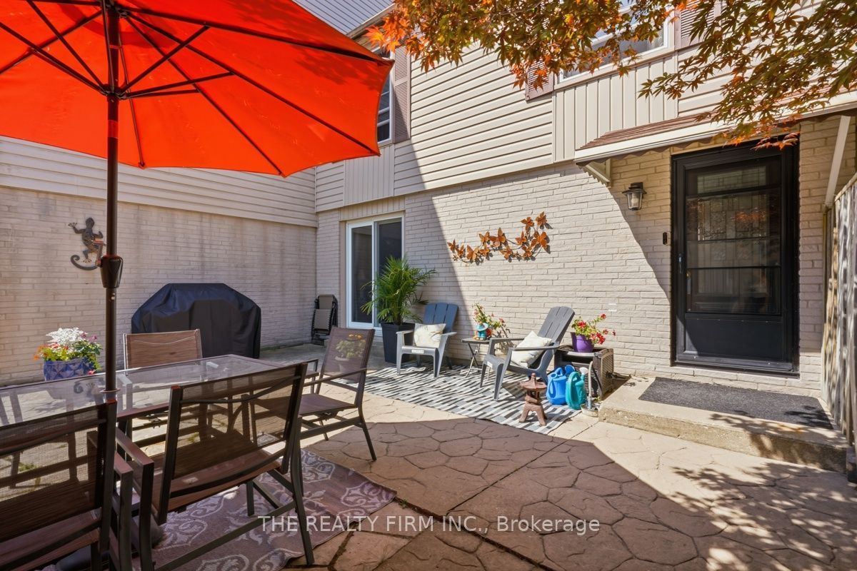 905 Dalhousie Drive Property Photo 11