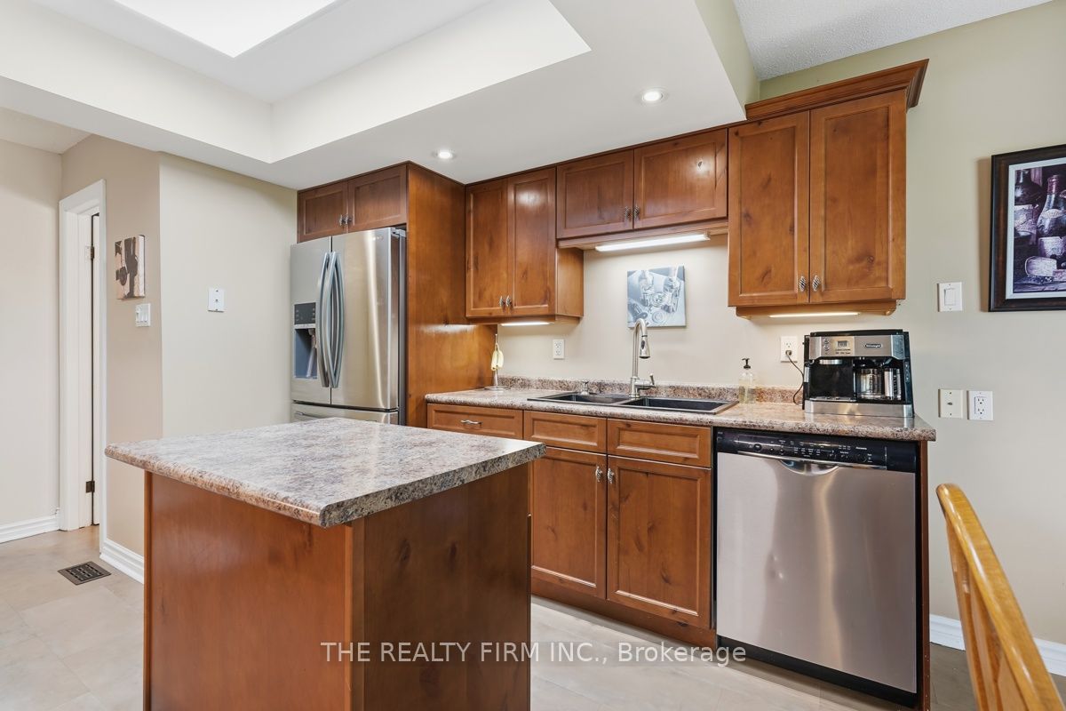 905 Dalhousie Drive Property Photo 15