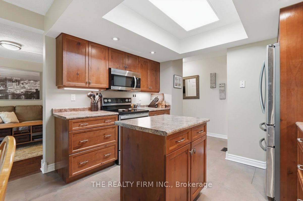 905 Dalhousie Drive Property Photo 16