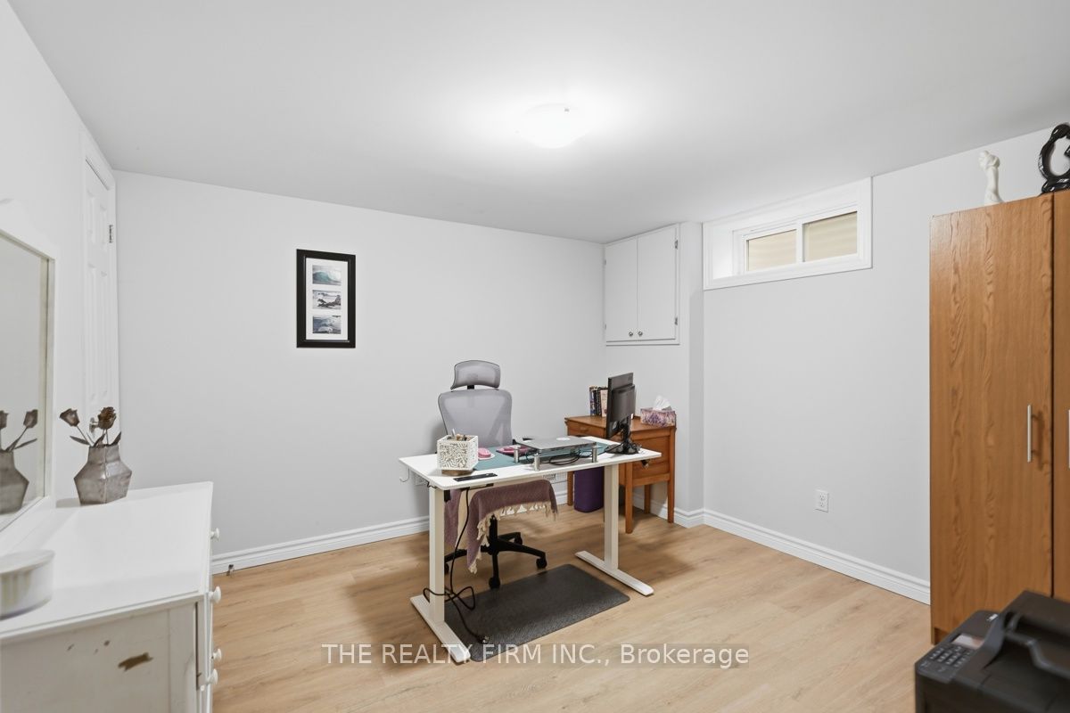 905 Dalhousie Drive Property Photo 35