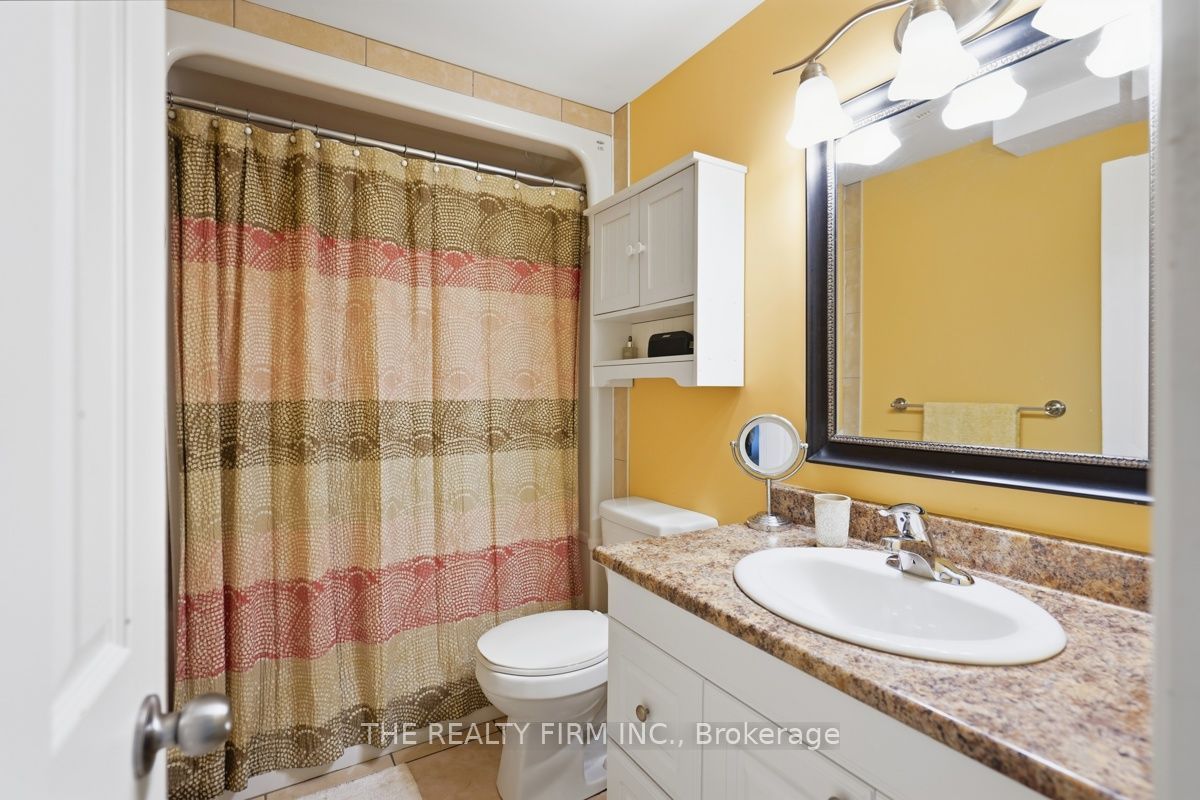 905 Dalhousie Drive Property Photo 36