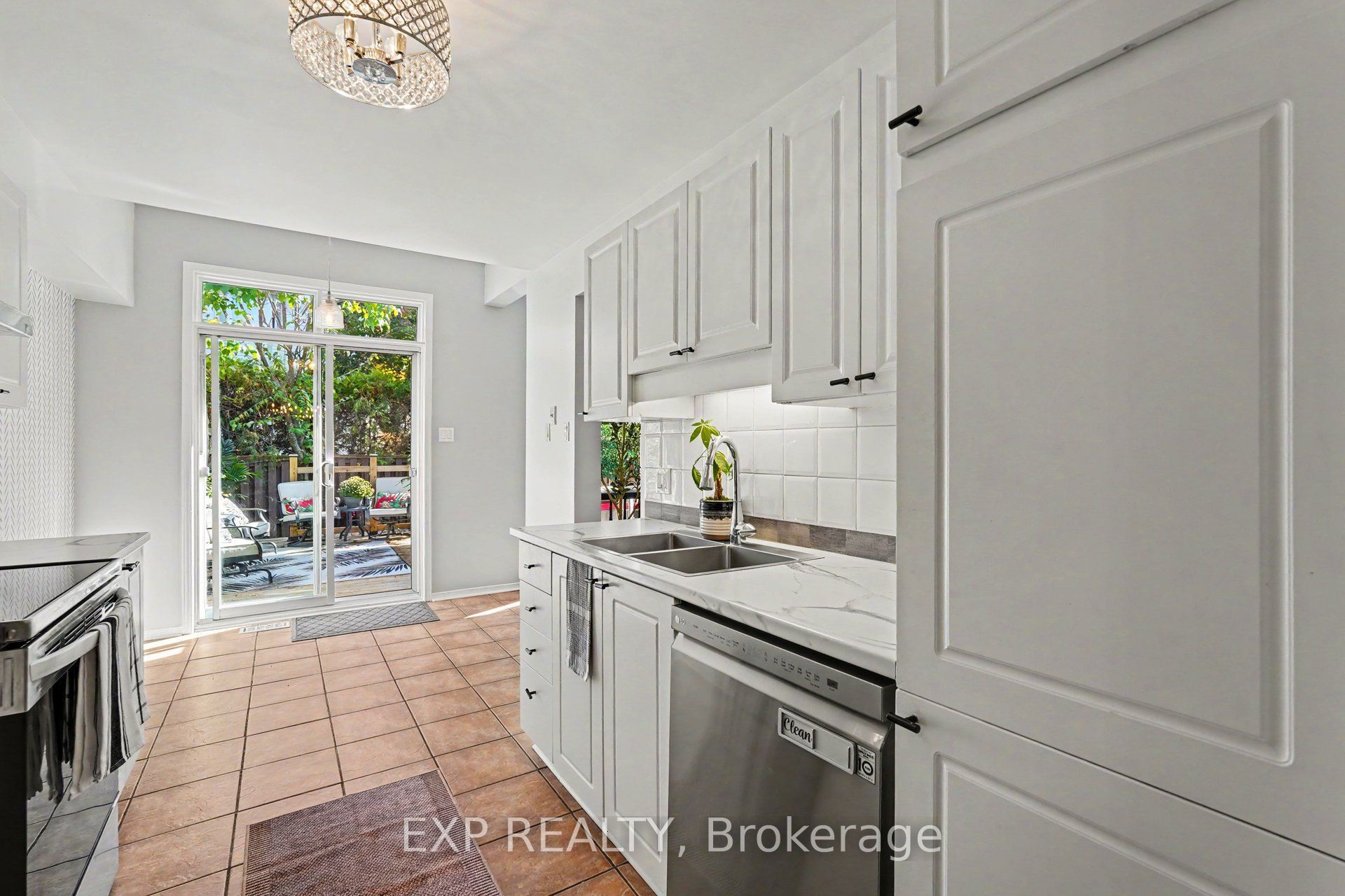 173 Beatrice Drive Property Photo 11