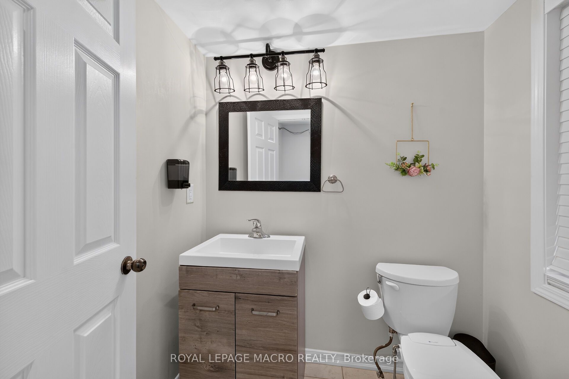 119 Gowland Drive Property Photo 6